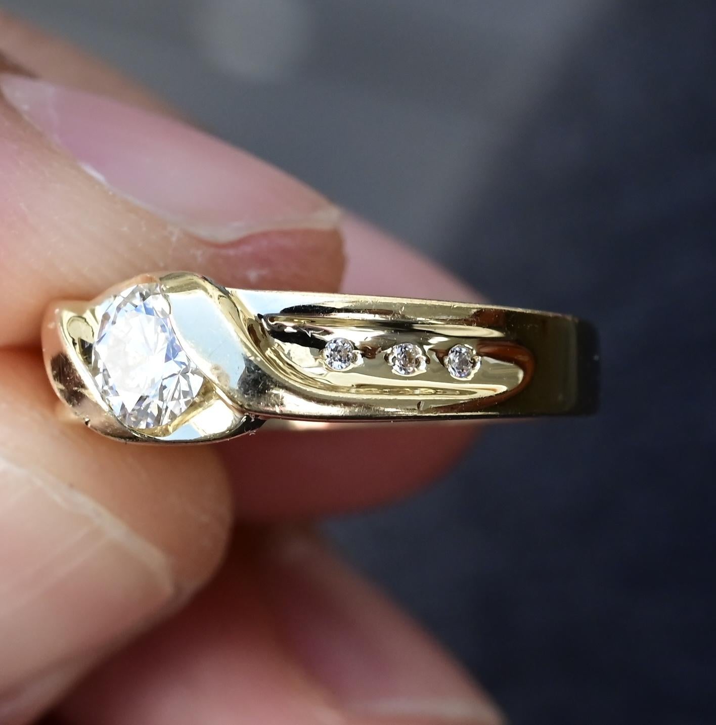 14K Yellow Gold Solitaire Twist Ring (0.39 CT Natural Diamond, VS-SI1 Clarity)
