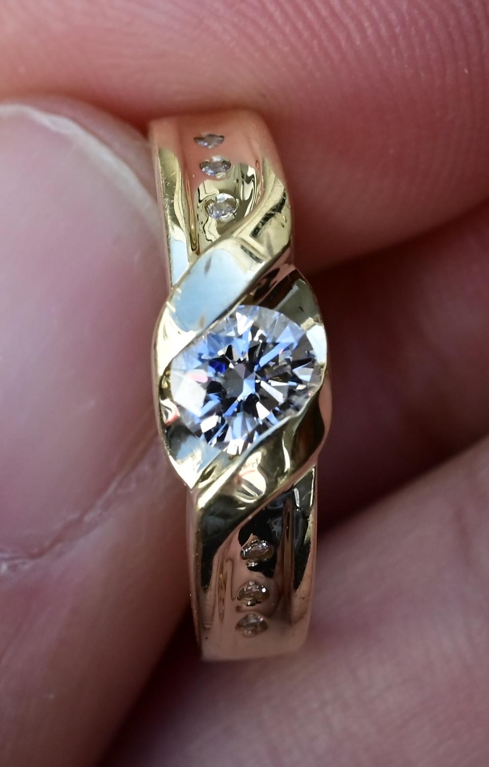 14K Yellow Gold Solitaire Twist Ring (0.39 CT Natural Diamond, VS-SI1 Clarity)