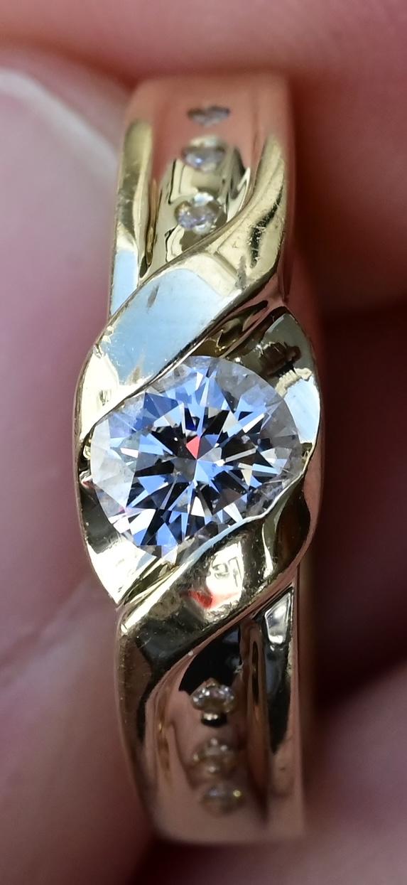 14K Yellow Gold Solitaire Twist Ring (0.39 CT Natural Diamond, VS-SI1 Clarity)