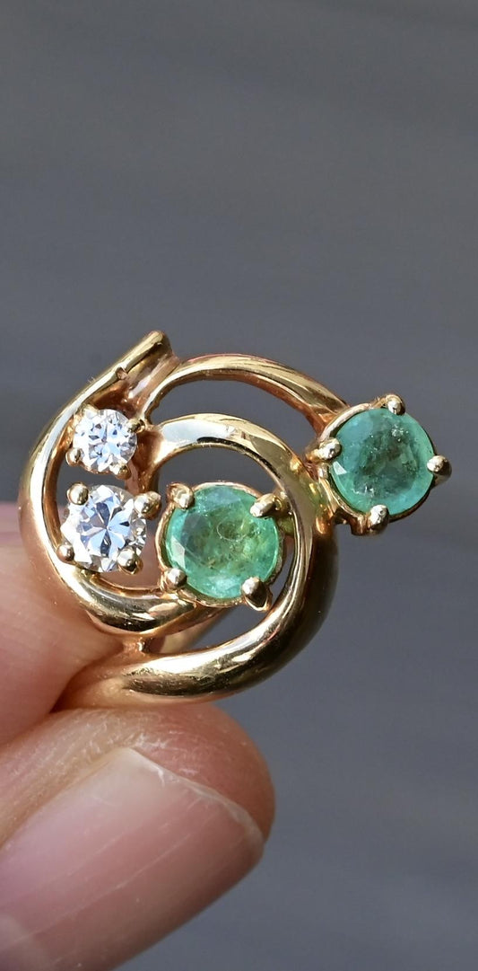 IGI Certified 14K Yellow Gold Emerald & Diamond Bypass Ring – 0.95 TCW R