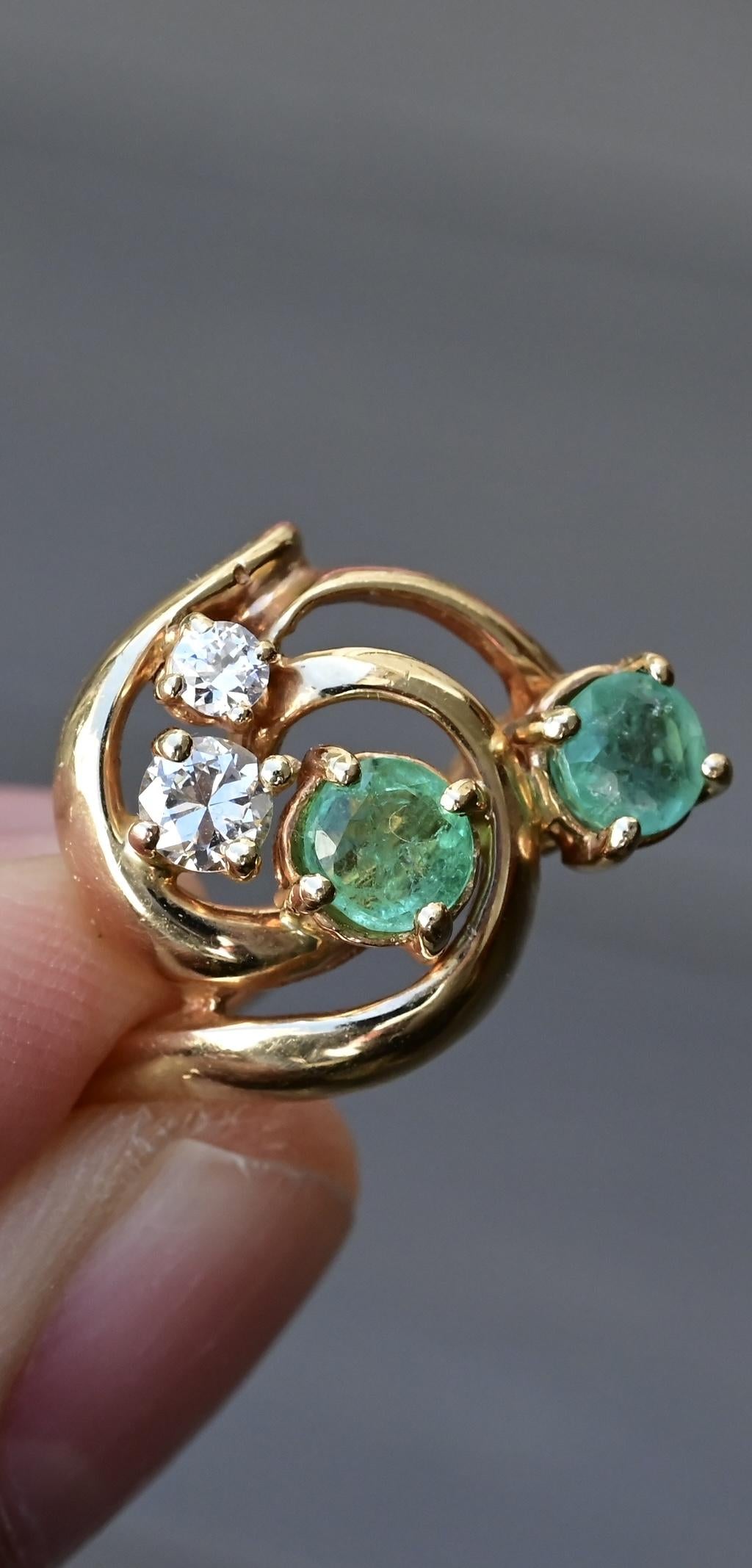 14K Yellow Gold Emerald & Diamond Swirl Ring – Size 7.25