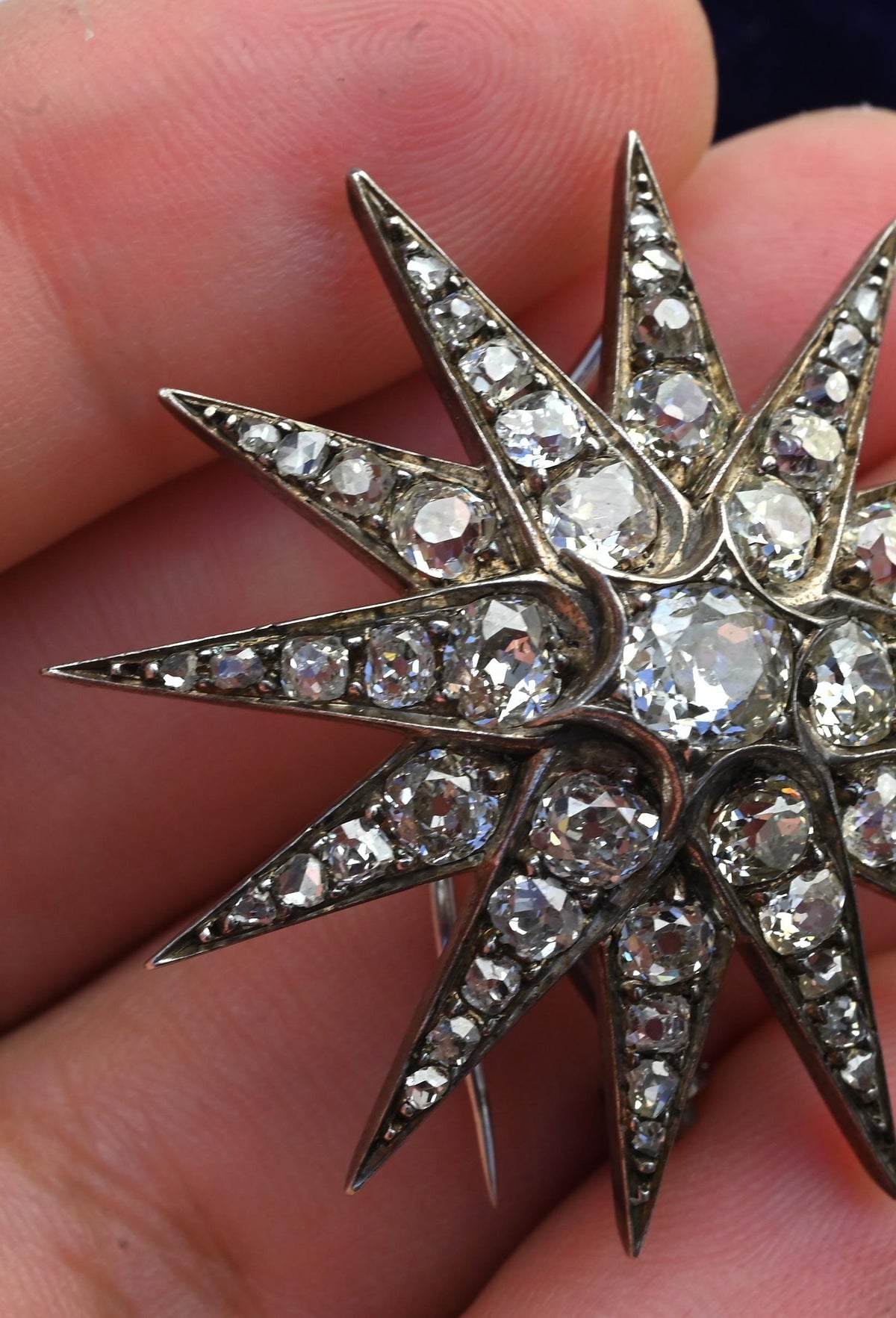 Victorian 5.50 CTW Old Mine Cut Diamond Starburst Brooch Pin – IGI Certified