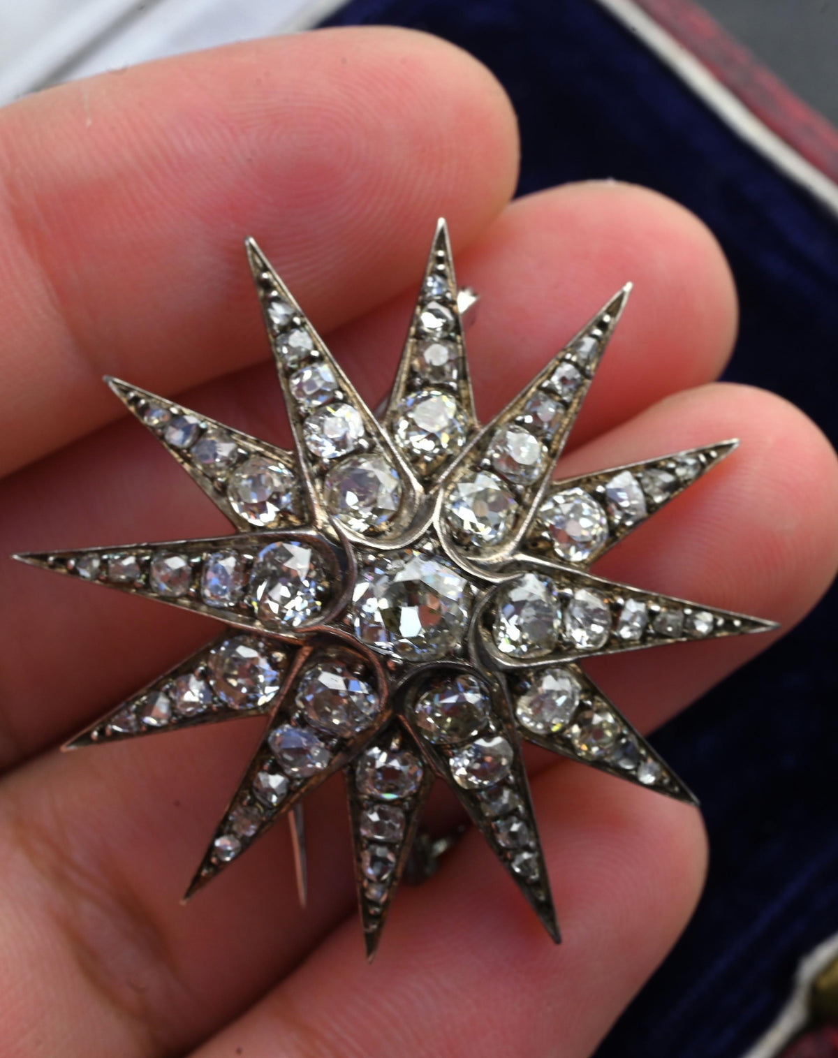 Victorian 5.50 CTW Old Mine Cut Diamond Starburst Brooch Pin – IGI Certified