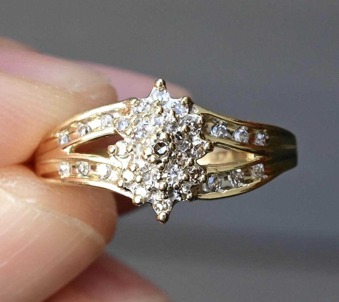 14K Yellow Gold Diamond Cluster Ring With Natural Diamonds