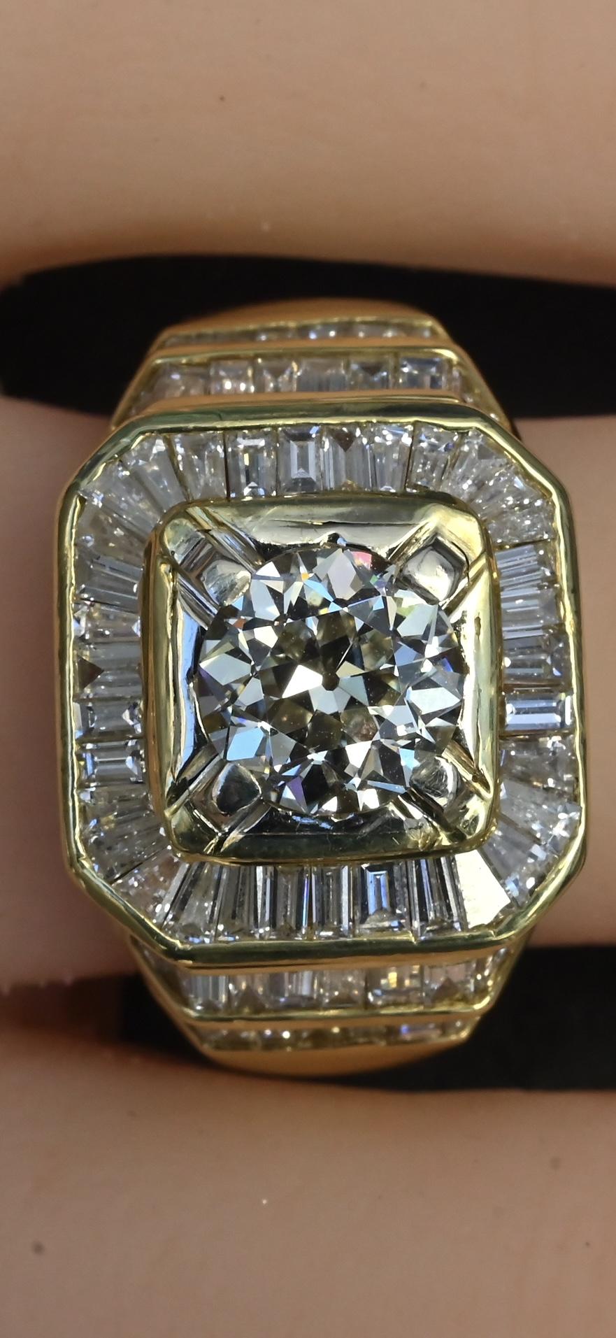 GIA & IGI Certified 3.85 TCW Diamond Statement Unisex Ring 18K Yellow Gold