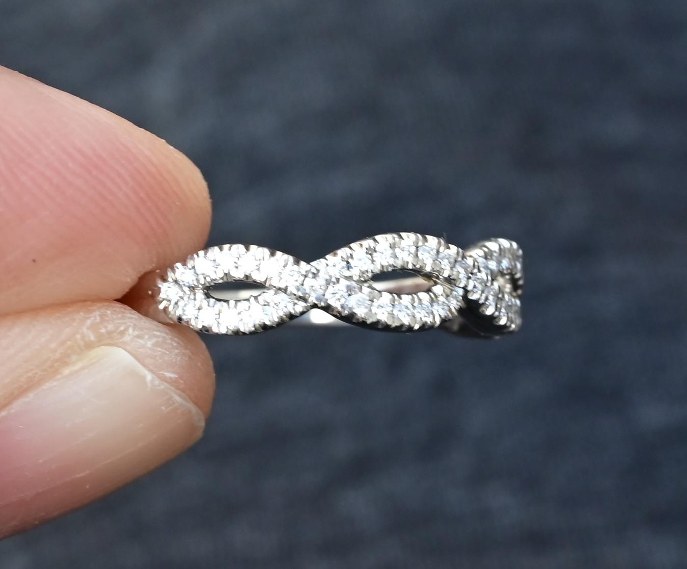 Platinum Diamond Infinity Twist Band – 0.12–0.15ct Total, Size 6.5
