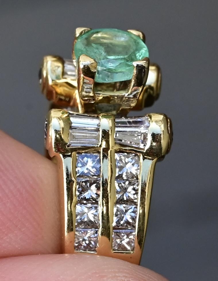 14K Yellow Gold Emerald & Diamond Ring – 7.28 Grams, Size 7.25