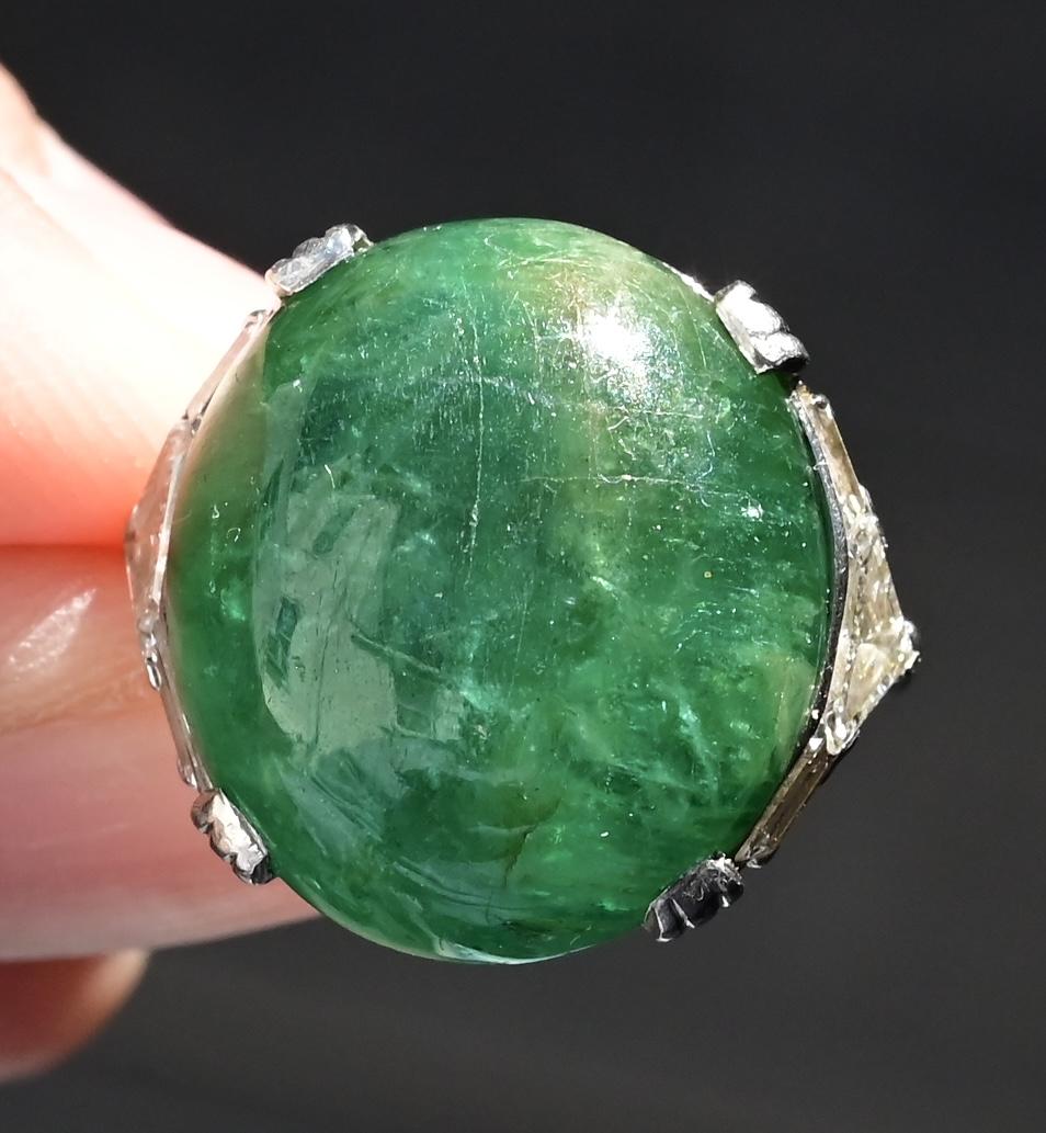 Exquisite 16-17 Carat Approx. Cabochon Emerald Ring in Platinum
