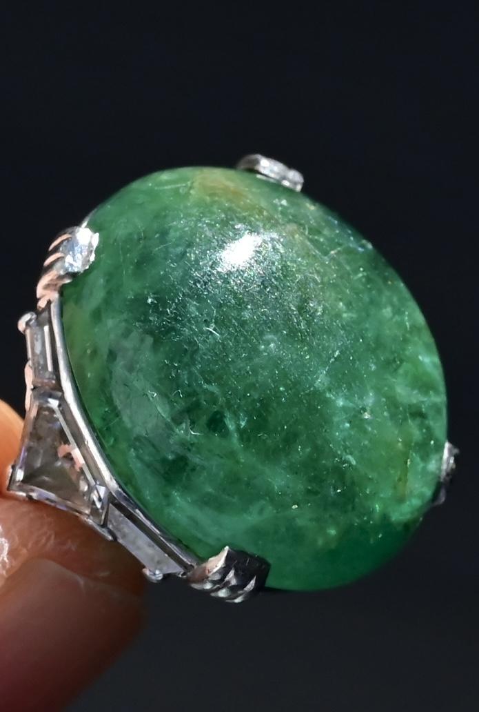 Exquisite 16-17 Carat Approx. Cabochon Emerald Ring in Platinum