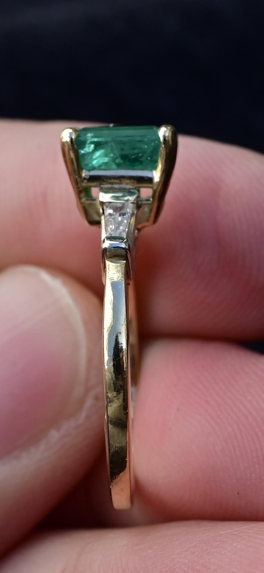 14K Yellow Gold Ring with 1.36ct Vivid Green Emerald & Diamond Size 6.25