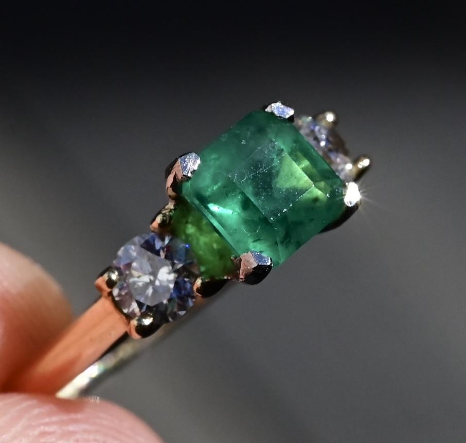 14K Yellow Gold Emerald & Diamond Three-Stone Ring – 0.52ct Vivid Emerald