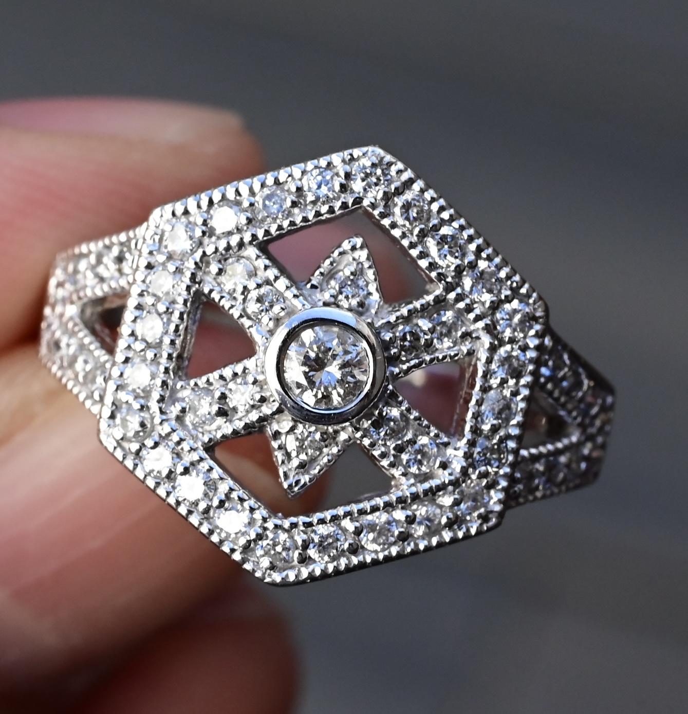 Fabulous 14K White Gold Diamond Ring Size 8 5.61 Grams