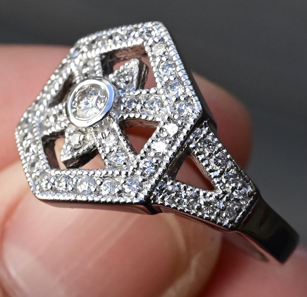 Fabulous 14K White Gold Diamond Ring Size 8 5.61 Grams