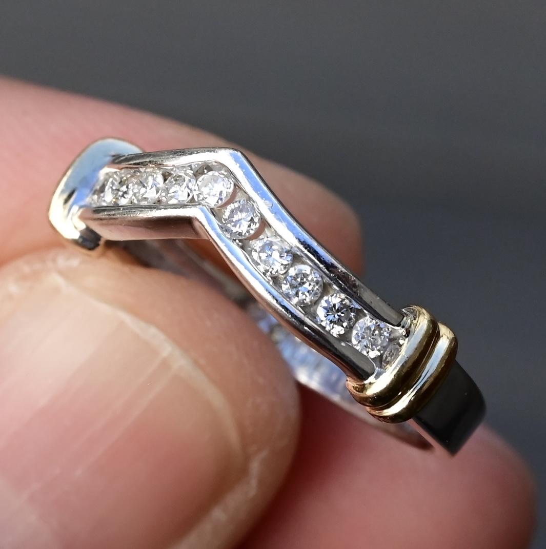 Elegant 18K White & Yellow Gold Diamond Band – 0.20 TCW, Size 6.75, 2.86g