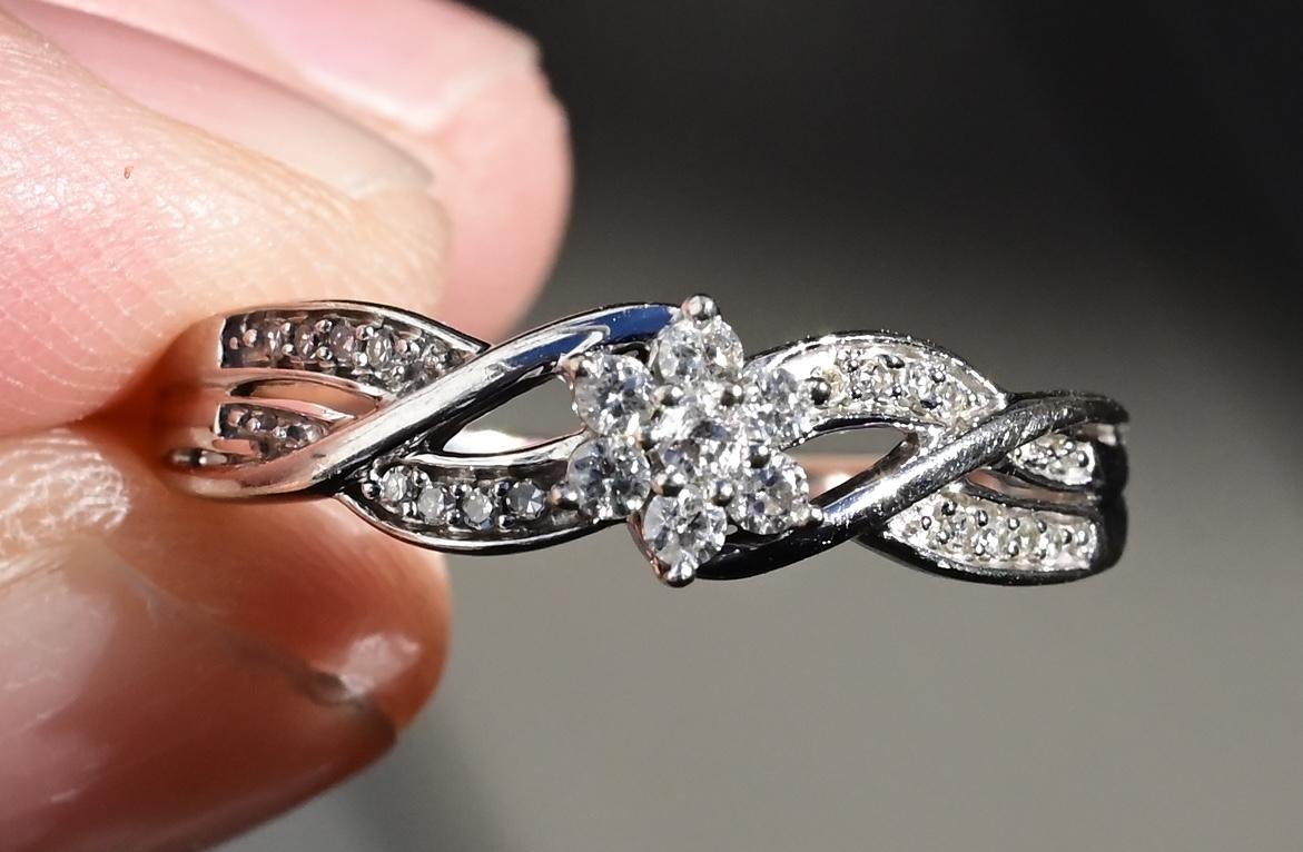 10K White Gold Natural Diamond Openwork Ring – Size 7.25