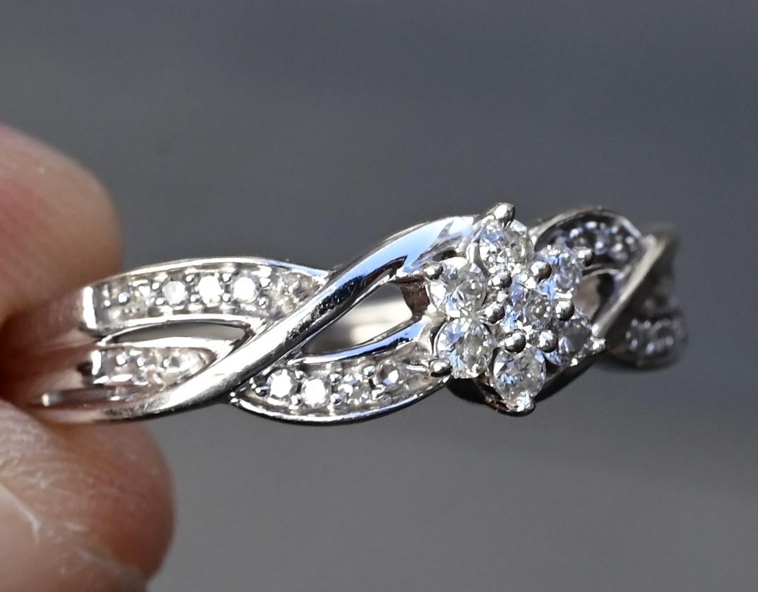 10K White Gold Natural Diamond Openwork Ring – Size 7.25