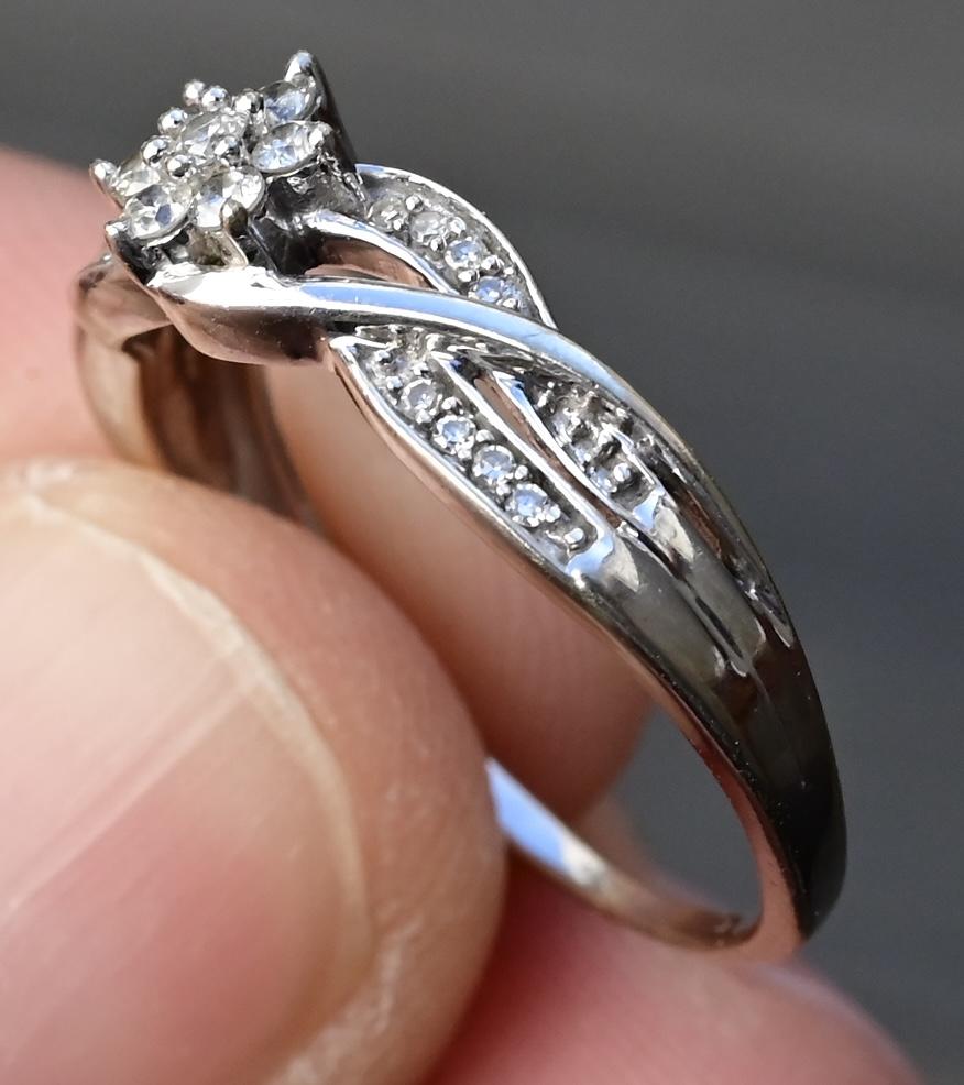 10K White Gold Natural Diamond Openwork Ring – Size 7.25