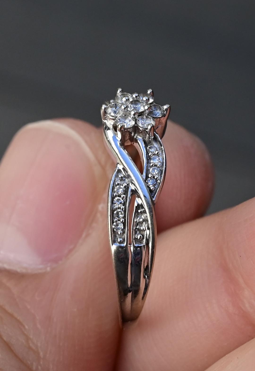 10K White Gold Natural Diamond Openwork Ring – Size 7.25