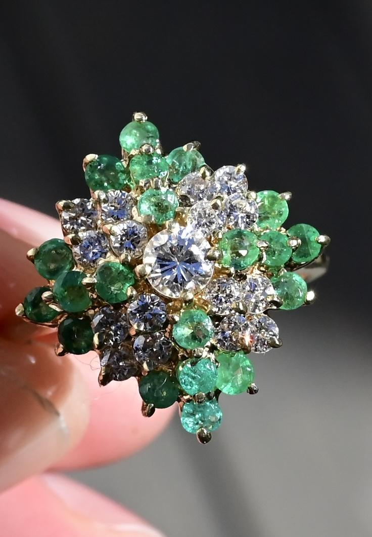 14K Yellow Gold Diamond & Emerald Cluster Ring – 0.89 TCW Ring Size 8.75