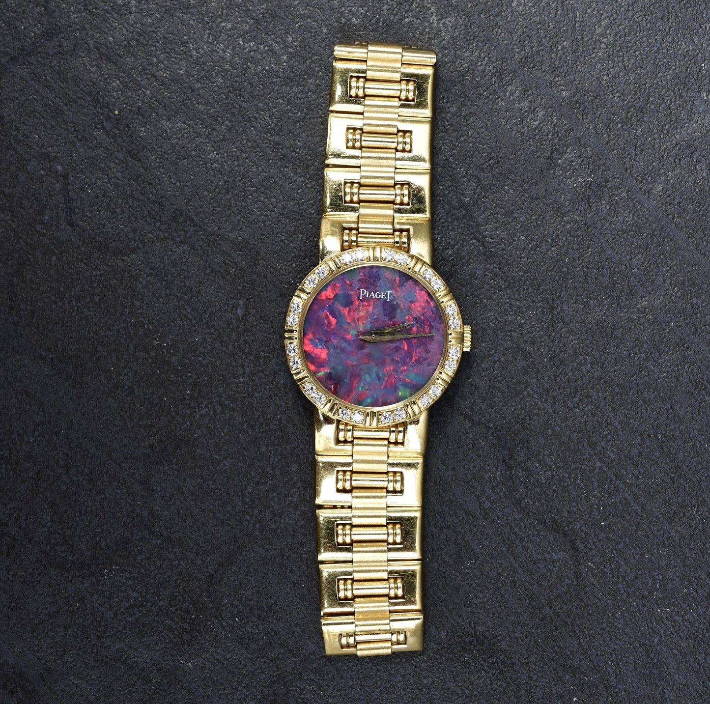 Piaget Polo 80564 K81 Ladies Quartz Watch in 18K Gold with Opal Dial