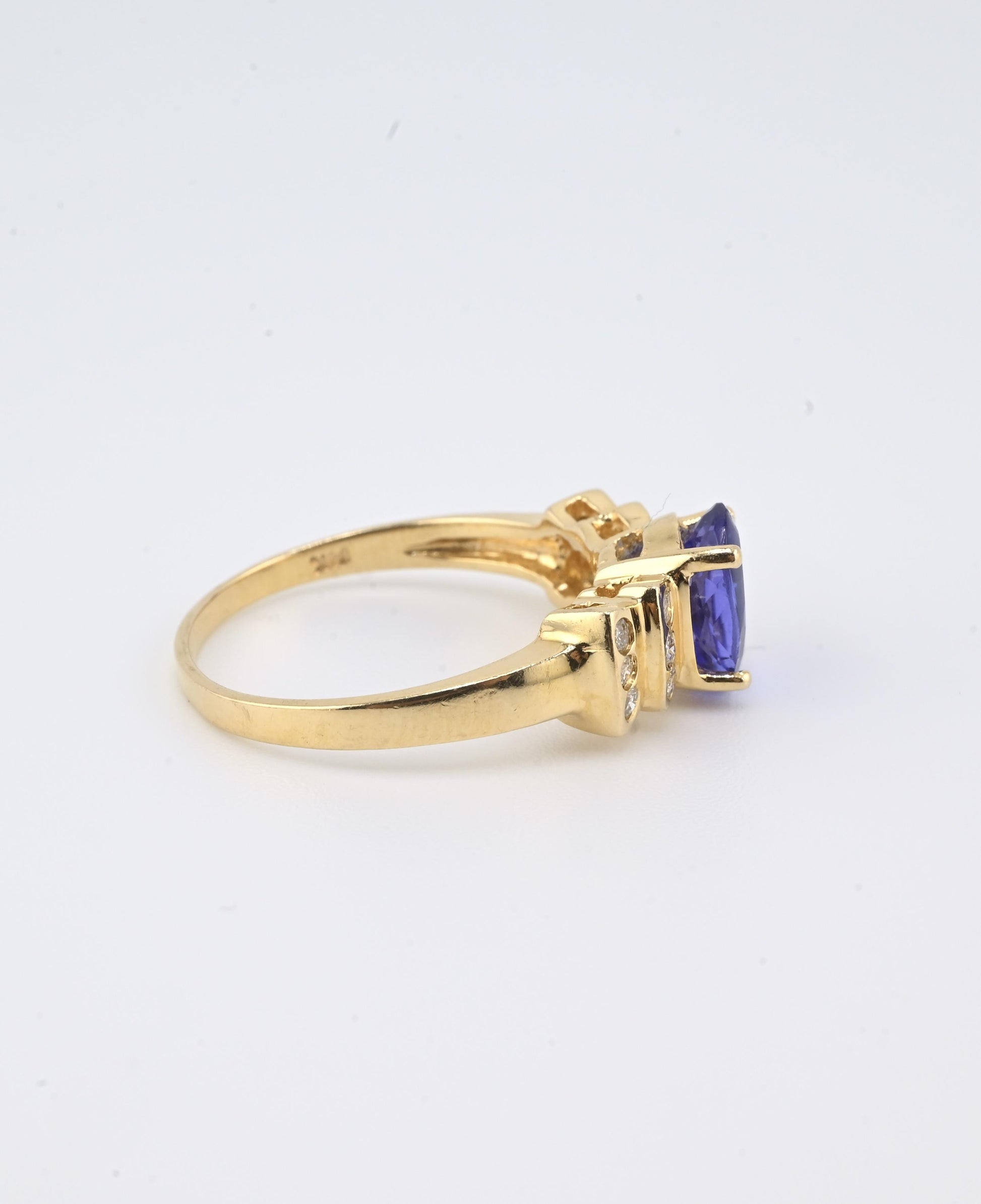 14K Yellow Gold Tanzanite Ring • 1.22ct Oval Tanzanite Diamond Accents Size 7