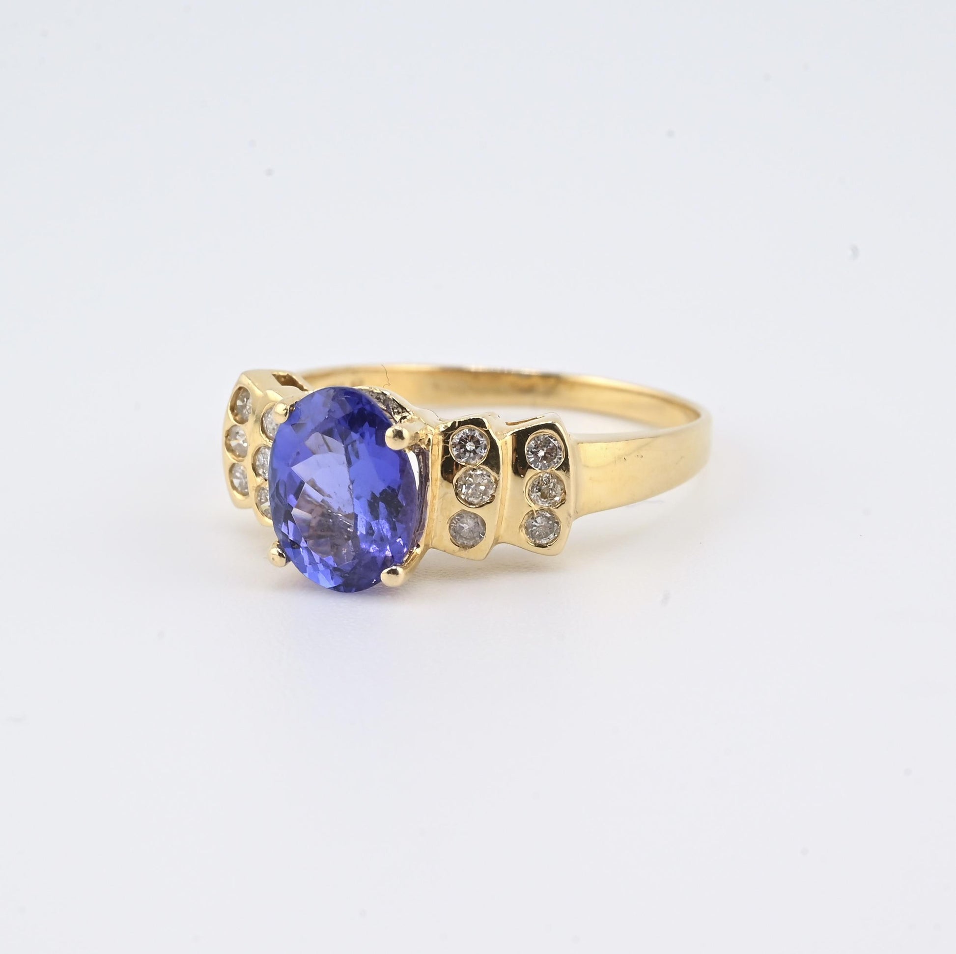 14K Yellow Gold Tanzanite Ring • 1.22ct Oval Tanzanite Diamond Accents Size 7