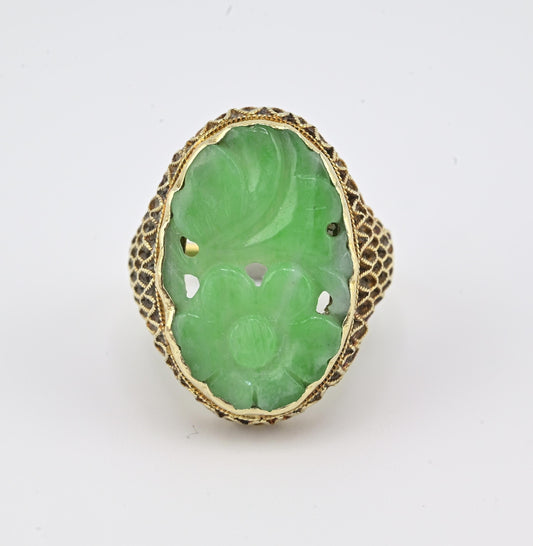 14K Yellow Gold Chinese Carved Jade Ring • Size 7 • 5.33g • Natural Green Jade