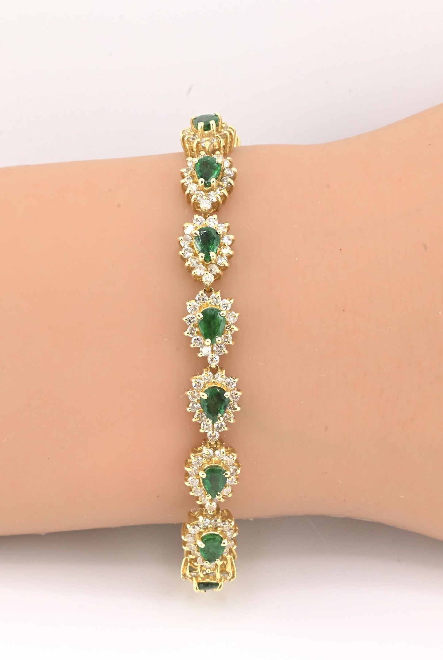 14K Yellow Gold Emerald & Diamond Bracelet • 16.44g • 2.2–2.5ct Emeralds