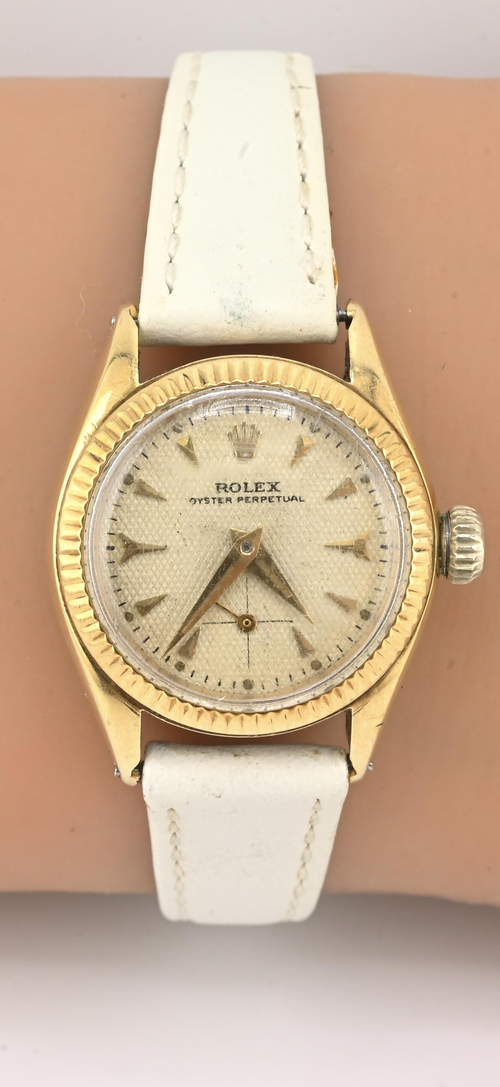 Vintage Rolex Oyster Perpetual Ladies 6509 • 14K Yellow Gold • Honeycomb Dial