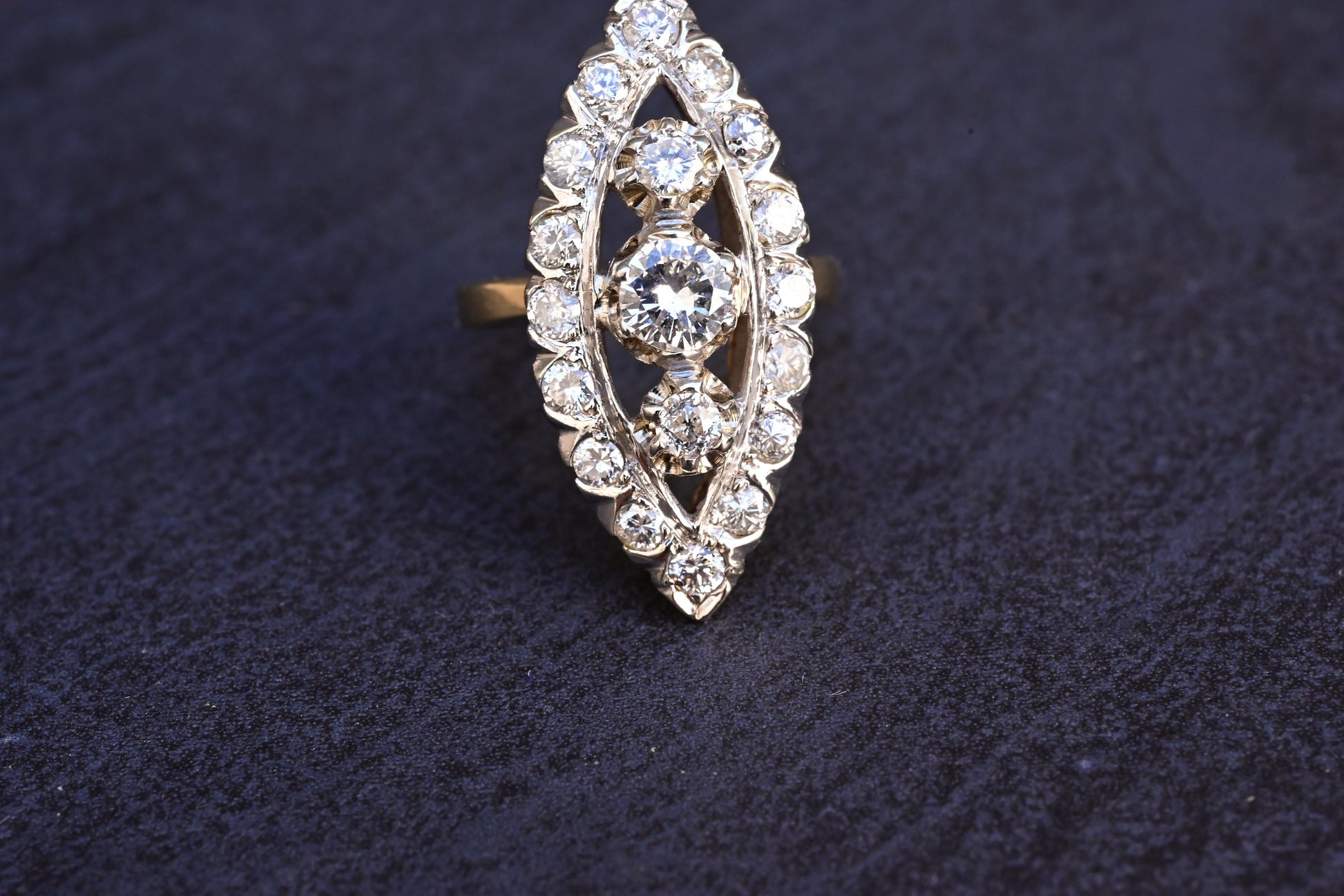 14K White & Yellow Gold Ring with 1.67 Carats of Natural Diamonds, Size 6
