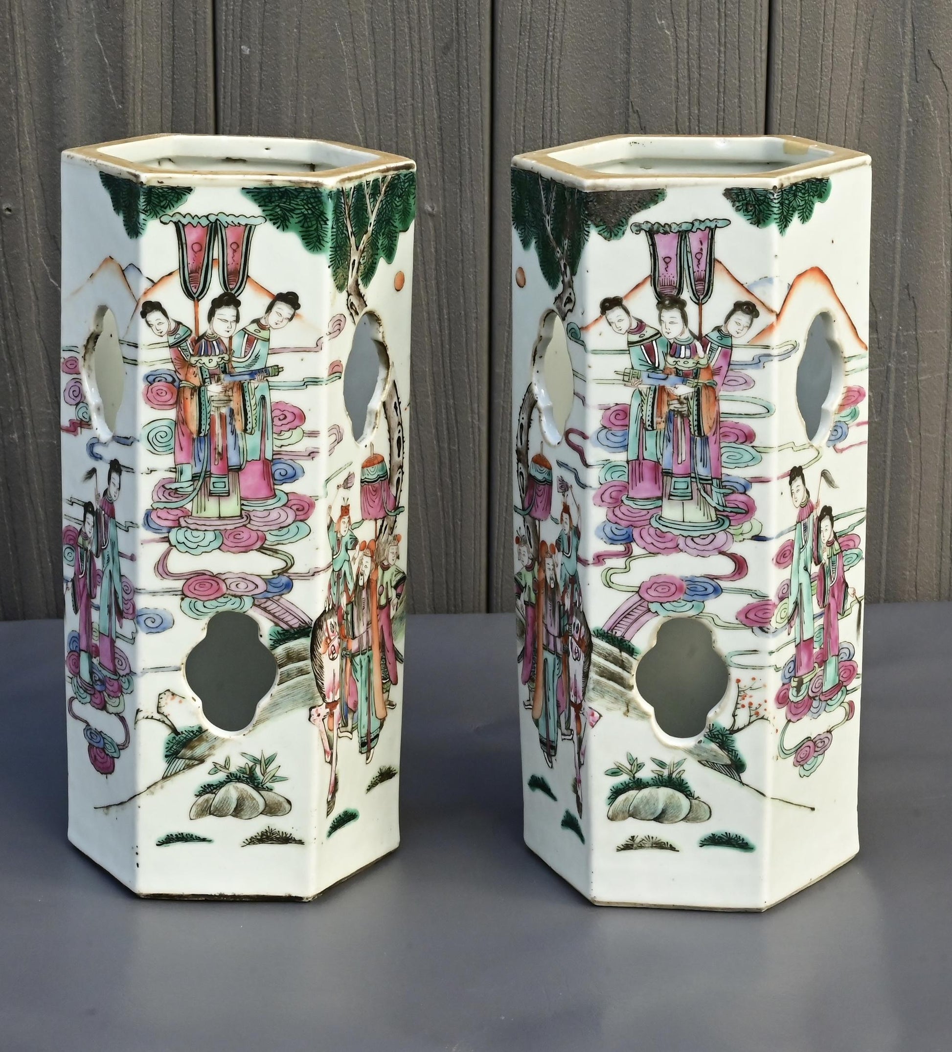 Pair of Antique Chinese Tongzhi Period Famille Rose Hat Stands, Mid-19th Century