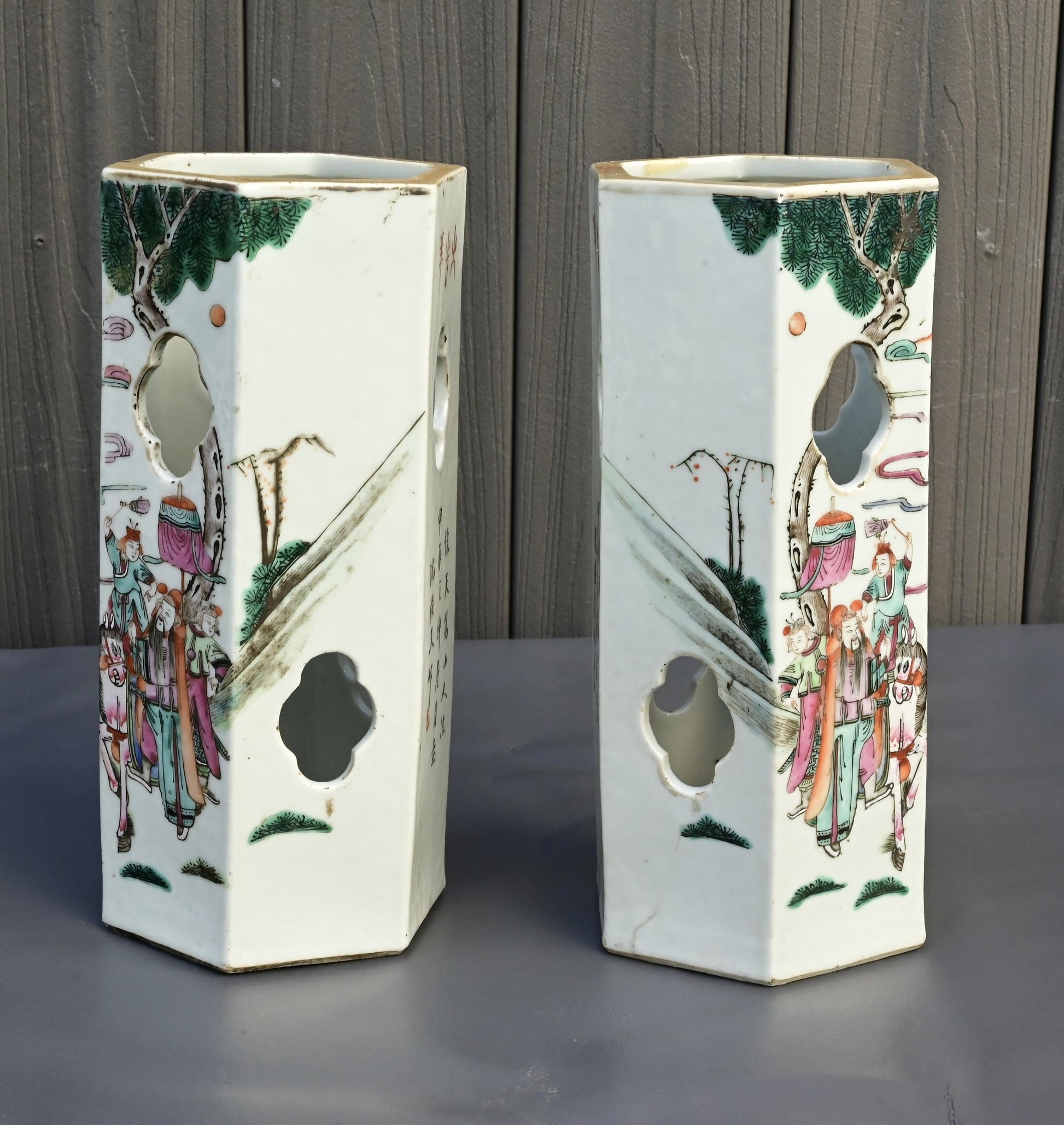 Pair of Antique Chinese Tongzhi Period Famille Rose Hat Stands, Mid-19th Century