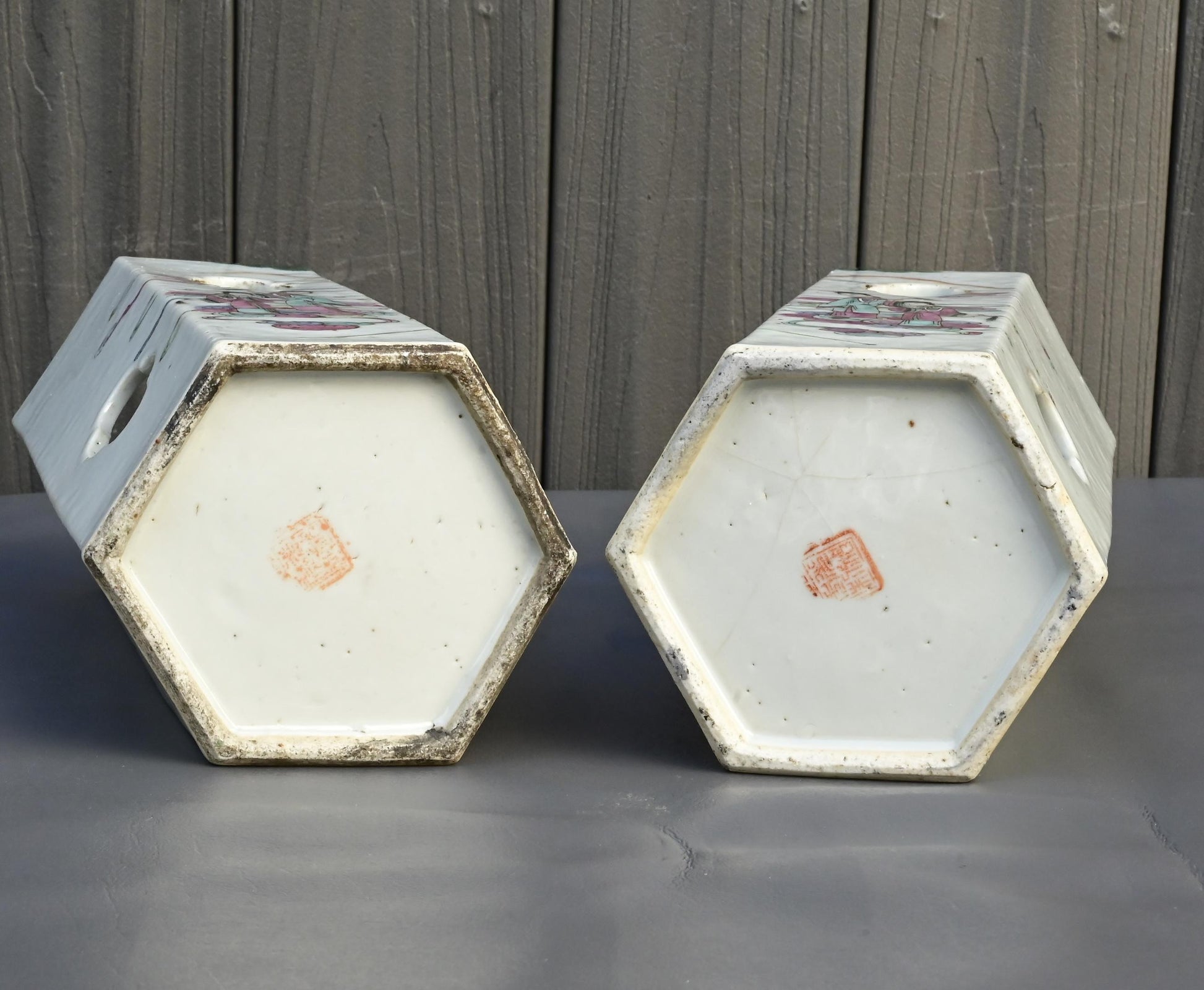 Pair of Antique Chinese Tongzhi Period Famille Rose Hat Stands, Mid-19th Century