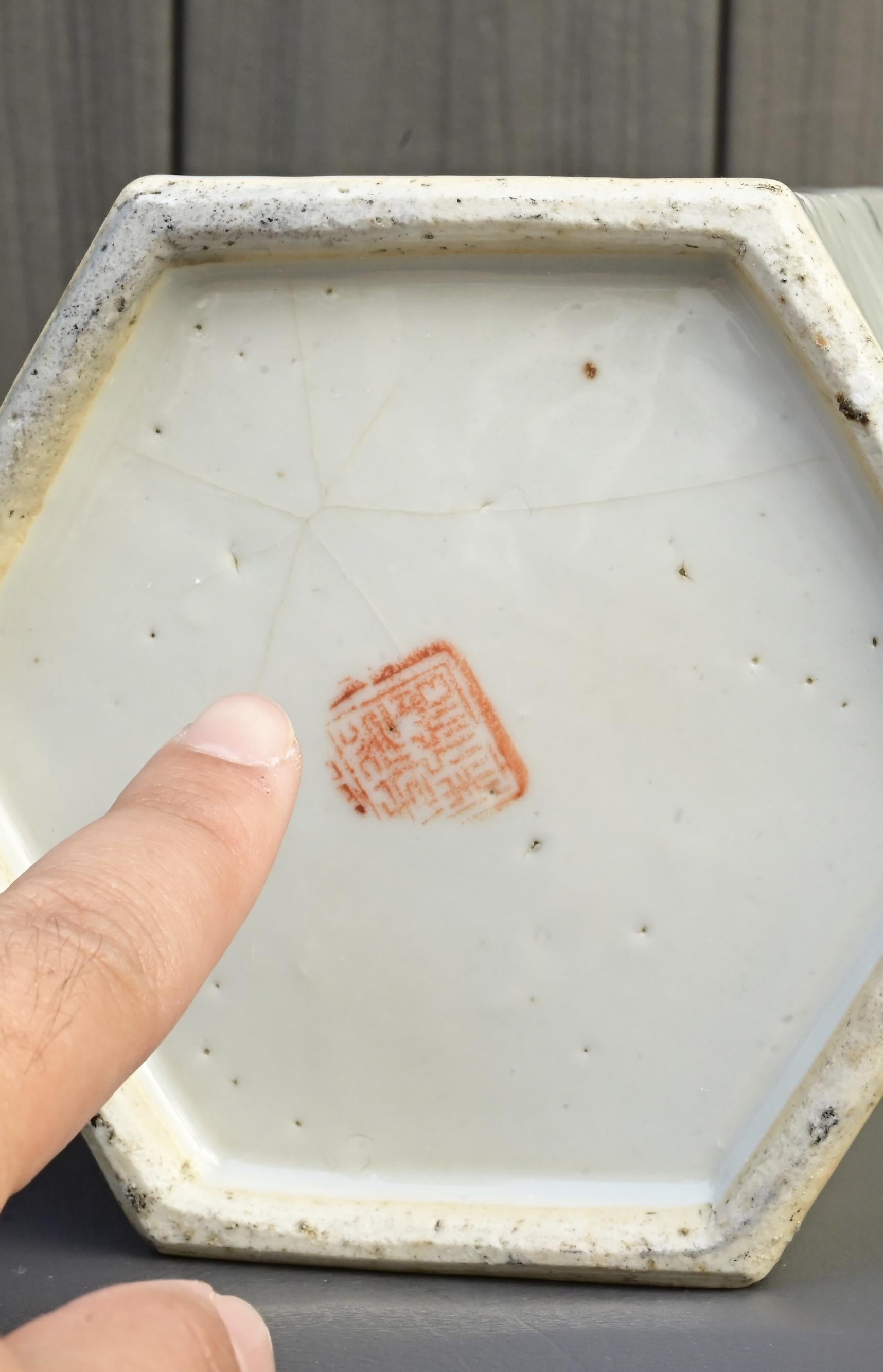 Pair of Antique Chinese Tongzhi Period Famille Rose Hat Stands, Mid-19th Century