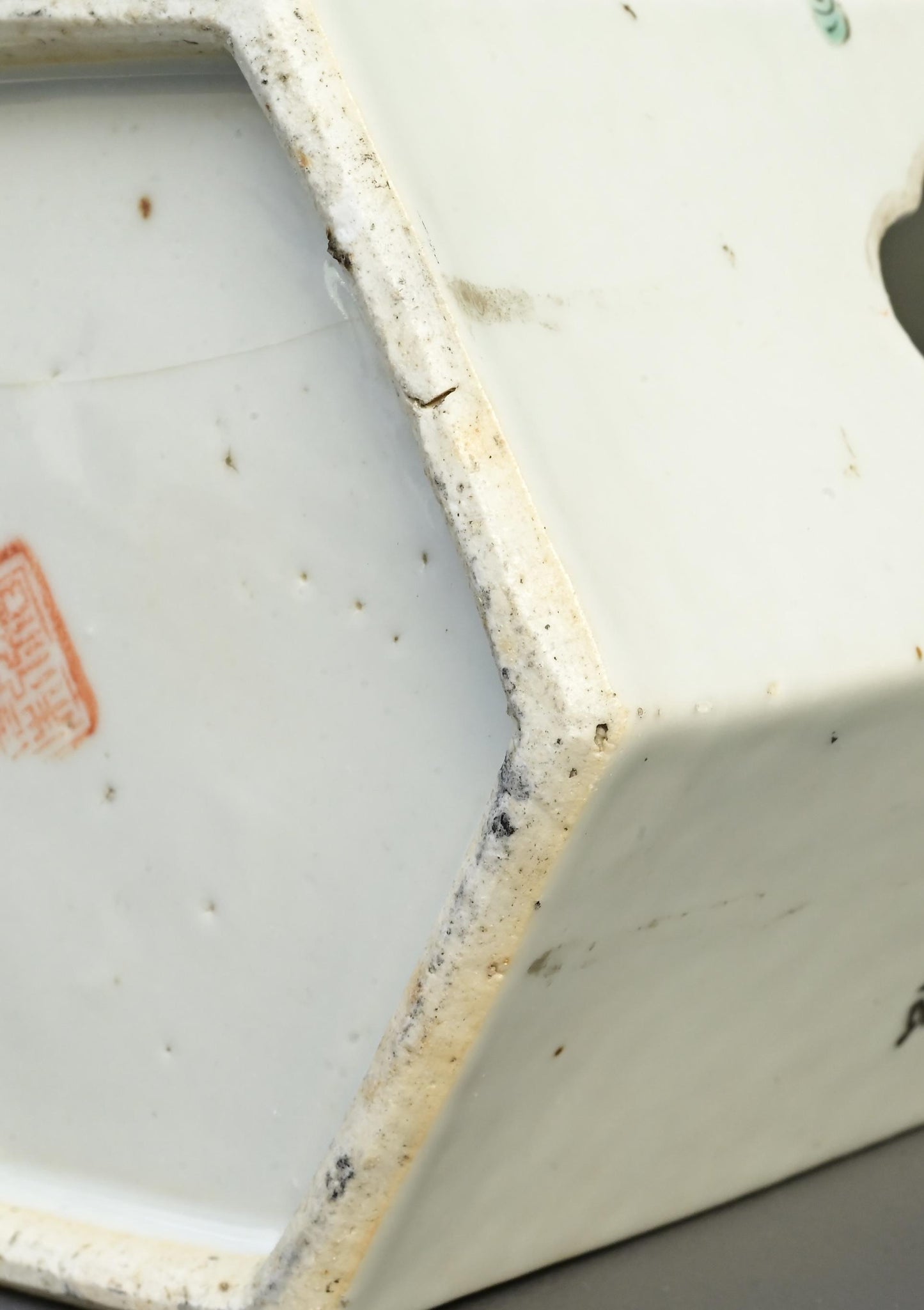 Pair of Antique Chinese Tongzhi Period Famille Rose Hat Stands, Mid-19th Century