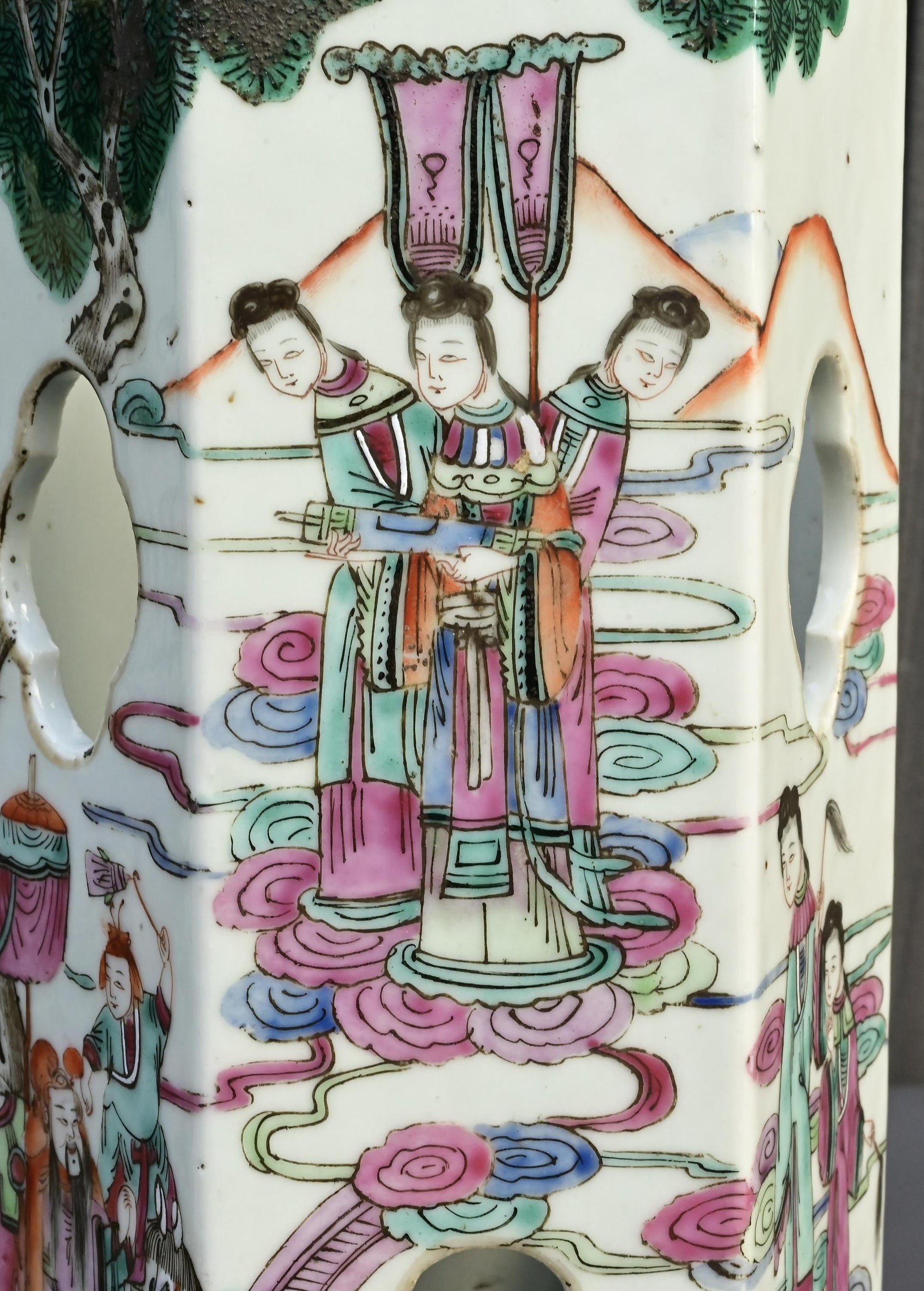 Pair of Antique Chinese Tongzhi Period Famille Rose Hat Stands, Mid-19th Century