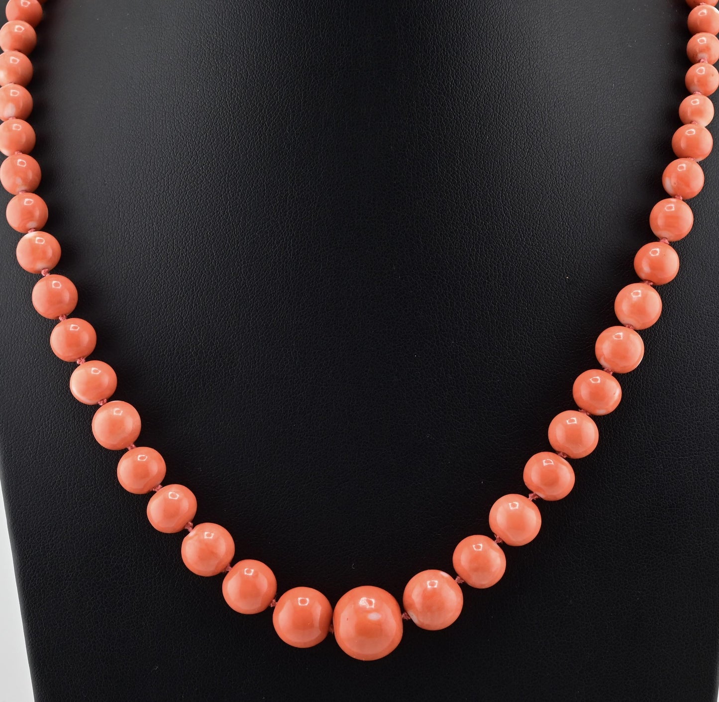 Antique Art Deco Japanese Momo Coral Necklace 50.18g 14K Gold Clasp 23¾"
