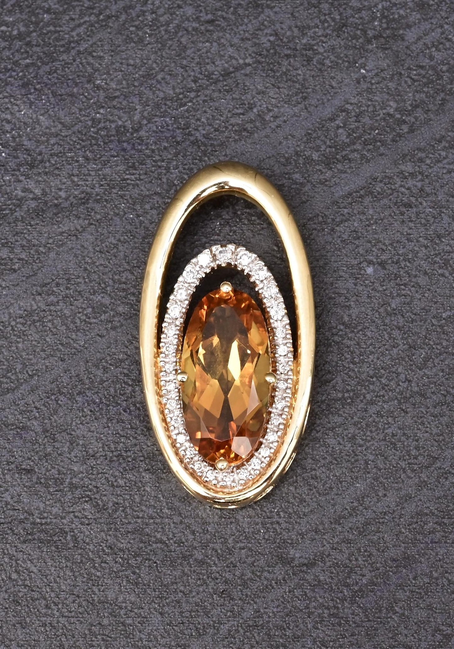 IGI Certified 14K Yellow Gold Pendant 4.40ct Oval Natural Citrine & Diamonds