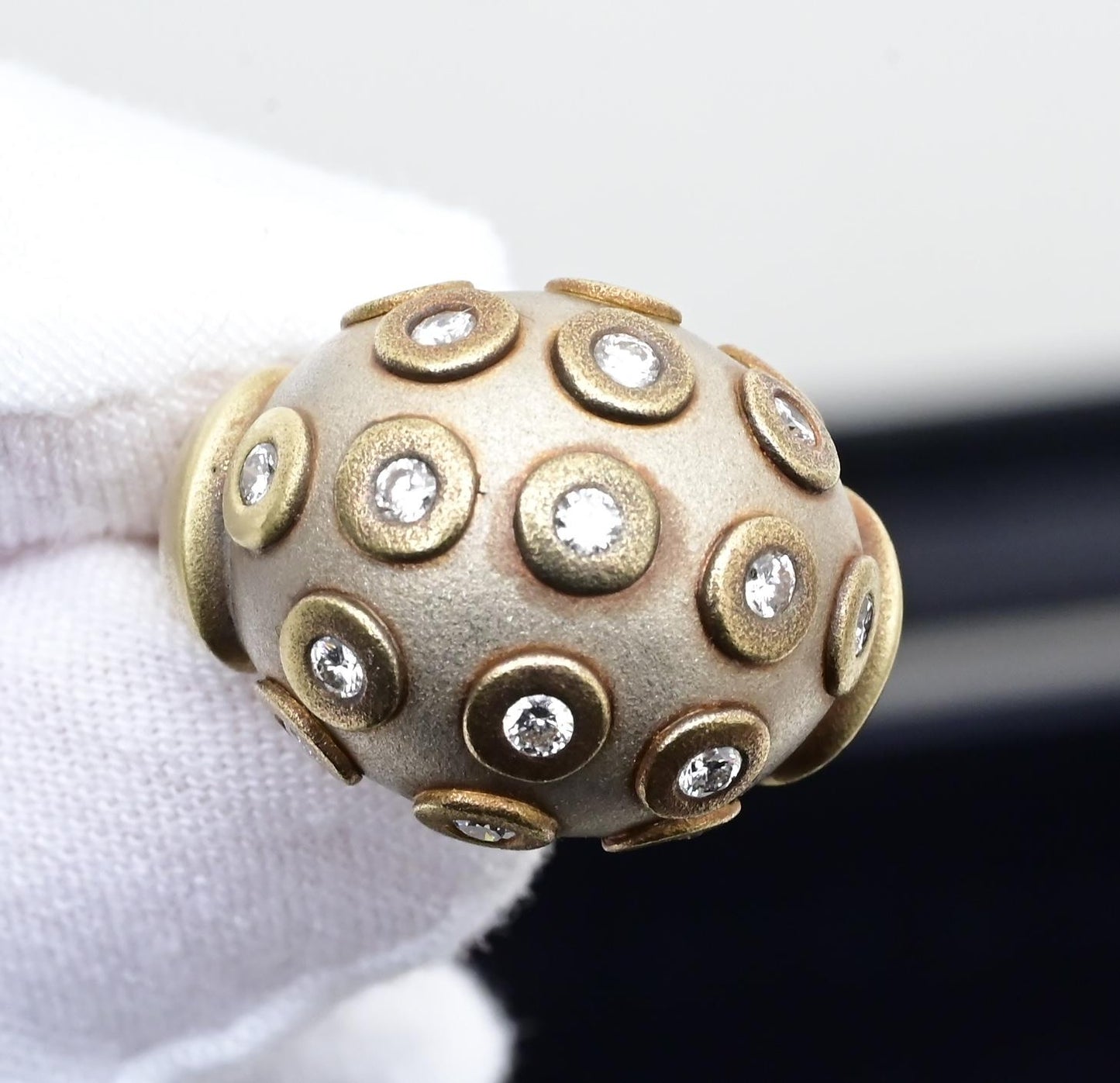 IGI Certified Diana Vincent 18K Gold Dome Diamond Ring Size 4 11.83 Grams