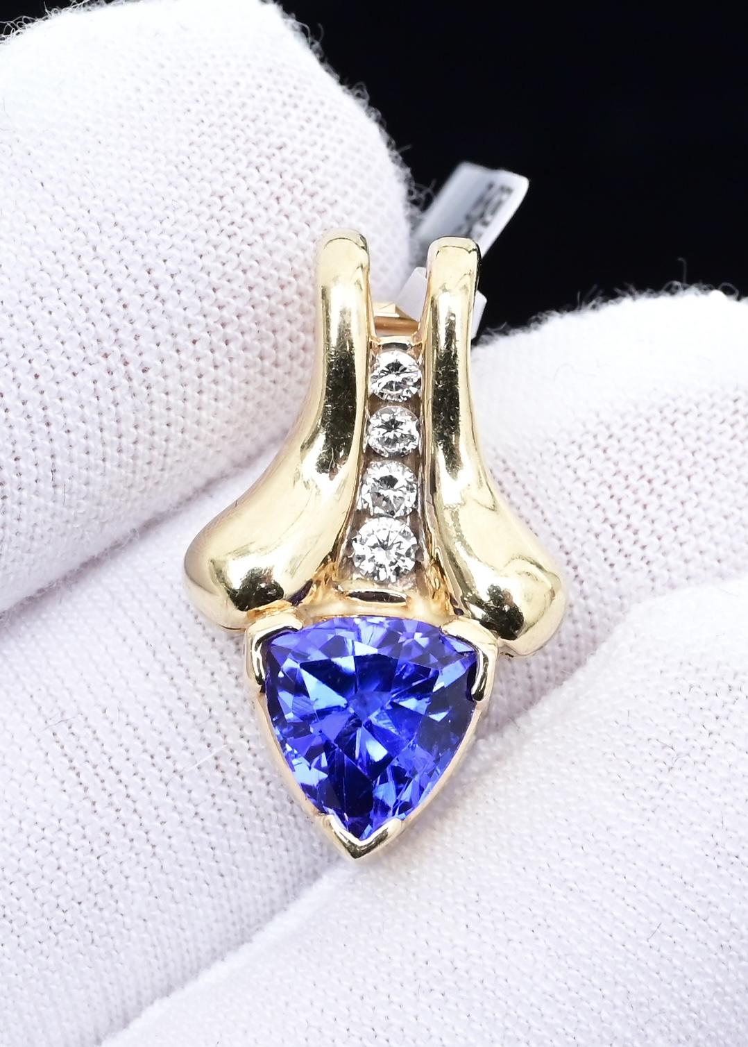 14K Yellow Gold Tanzanite & Diamond Pendant 2.20 Ct Tanzanite IGI Certified