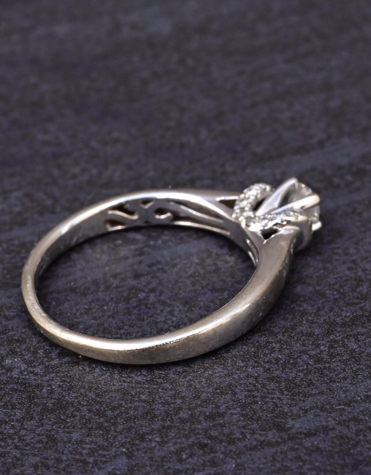14K White Gold Diamond Ring IGI Certified Ring Size 9