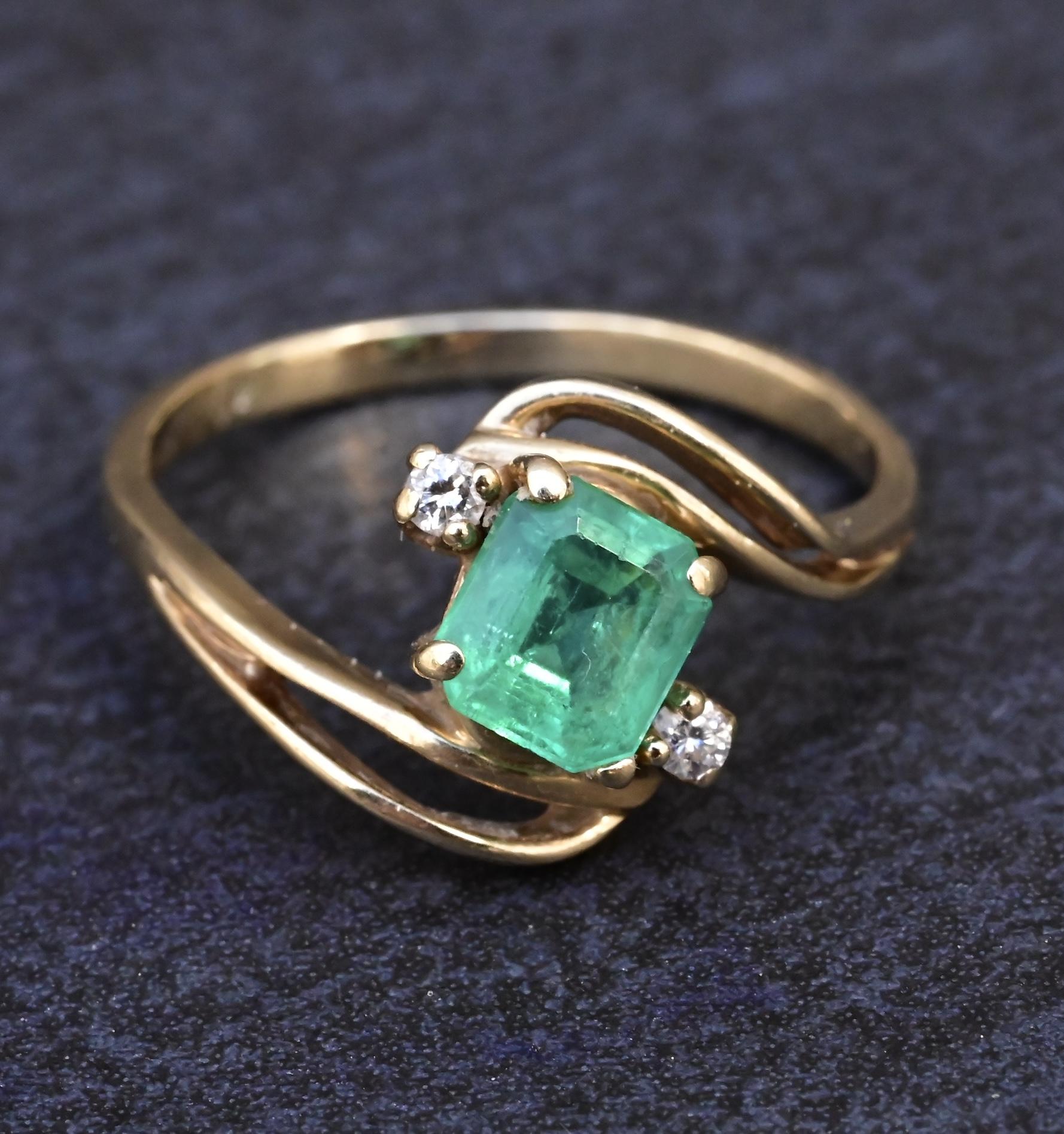 14K Yellow Gold Emerald & Diamond Ring 0.75 Carat Emerald IGI Certified