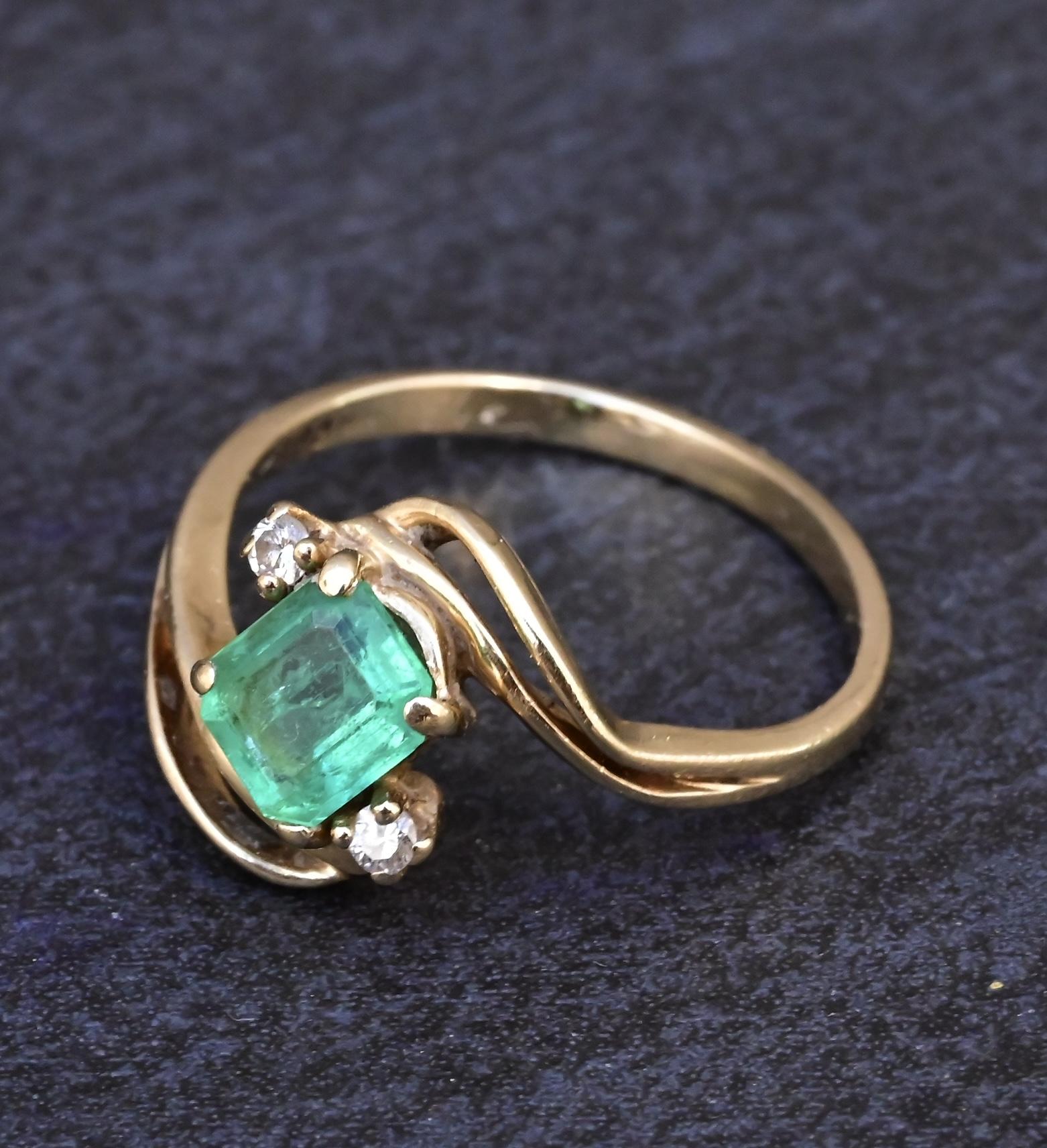 14K Yellow Gold Emerald & Diamond Ring 0.75 Carat Emerald IGI Certified