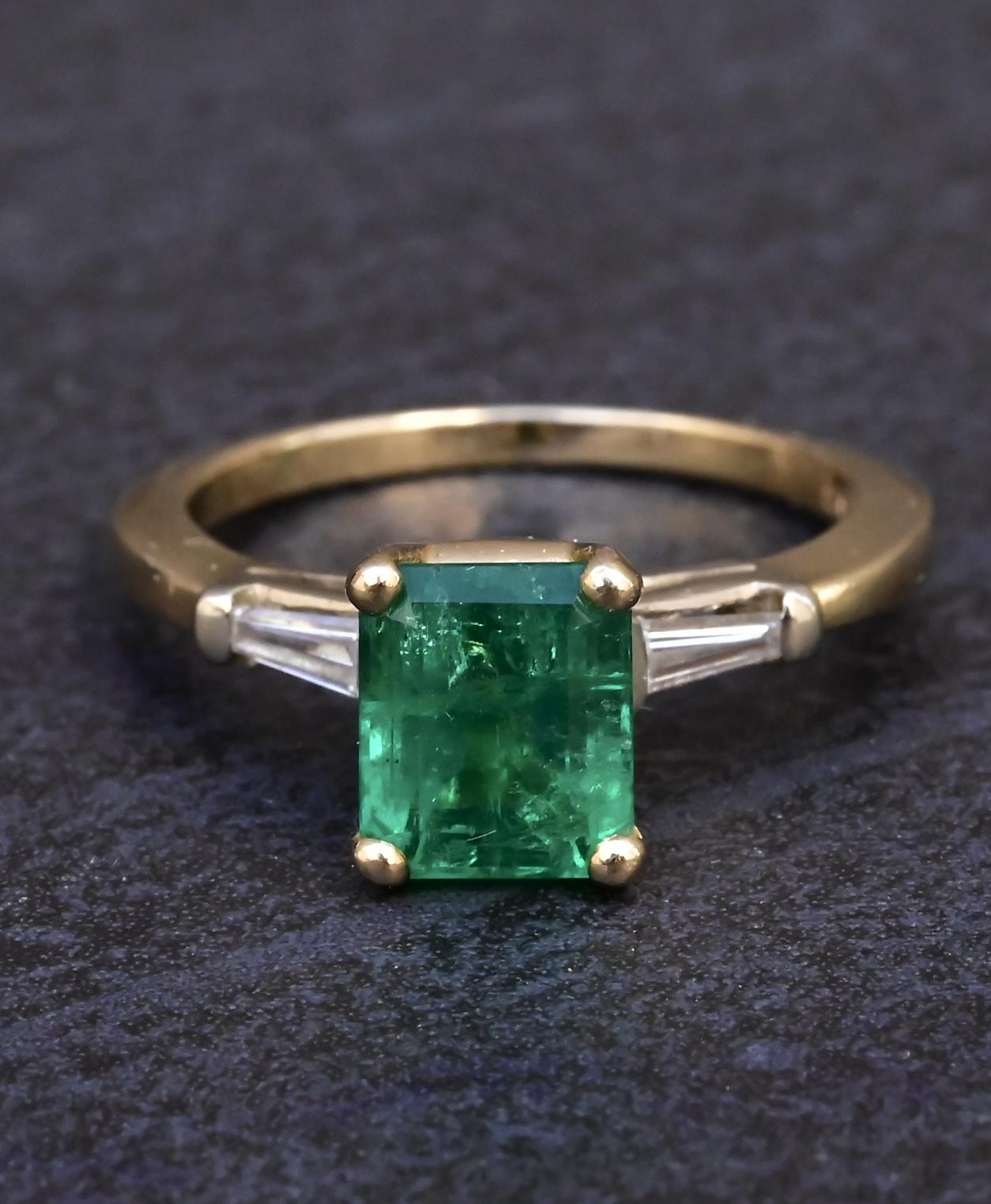 Gorgeous Deep Green Emerald & Diamond Ring IGI Certified Ring Size 6.25