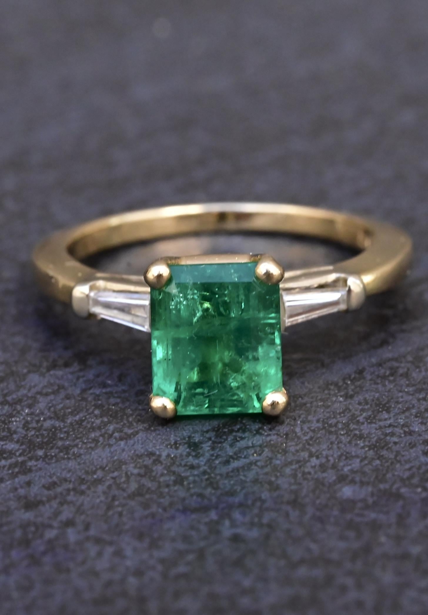 Gorgeous Deep Green Emerald & Diamond Ring IGI Certified Ring Size 6.25