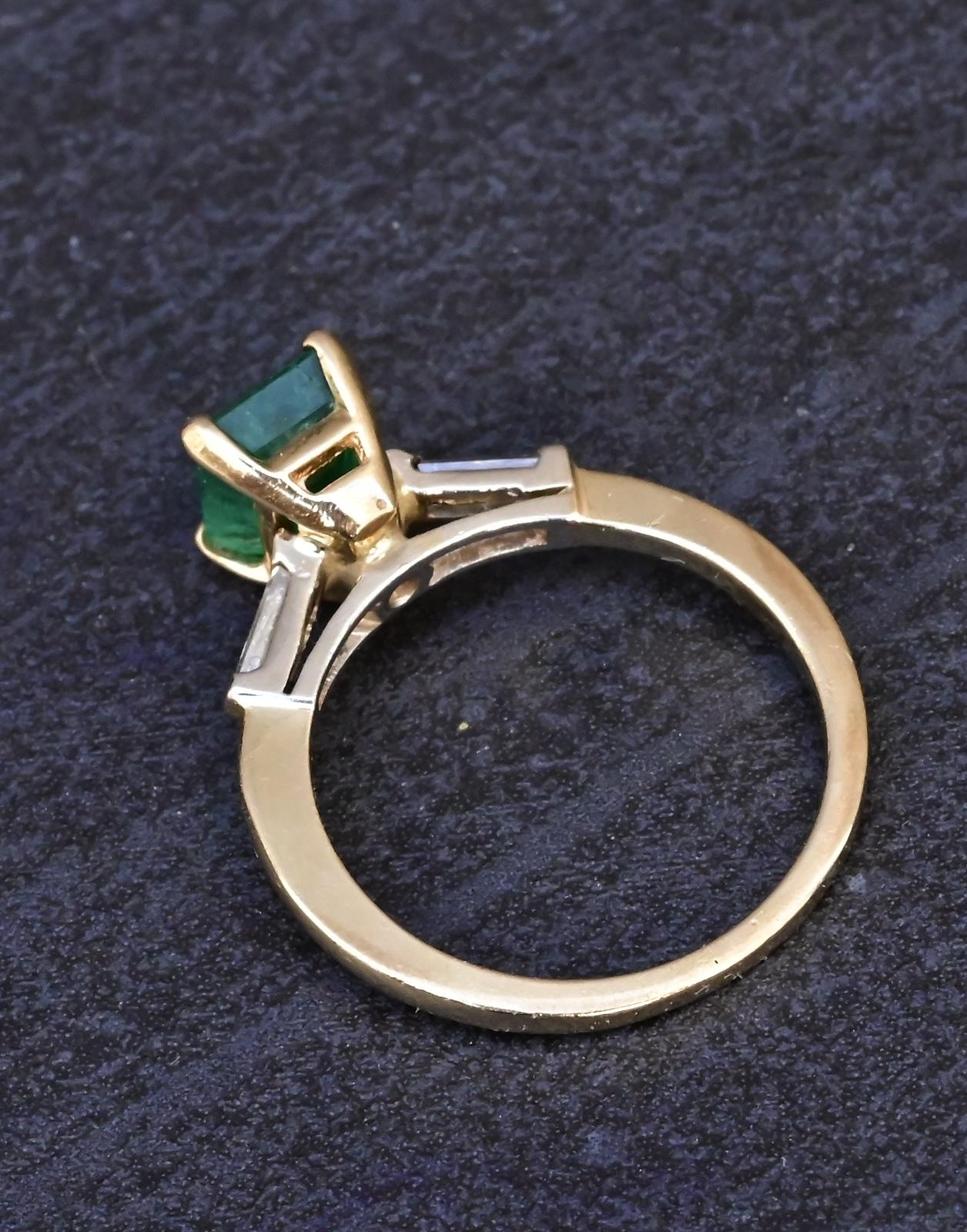 Gorgeous Deep Green Emerald & Diamond Ring IGI Certified Ring Size 6.25