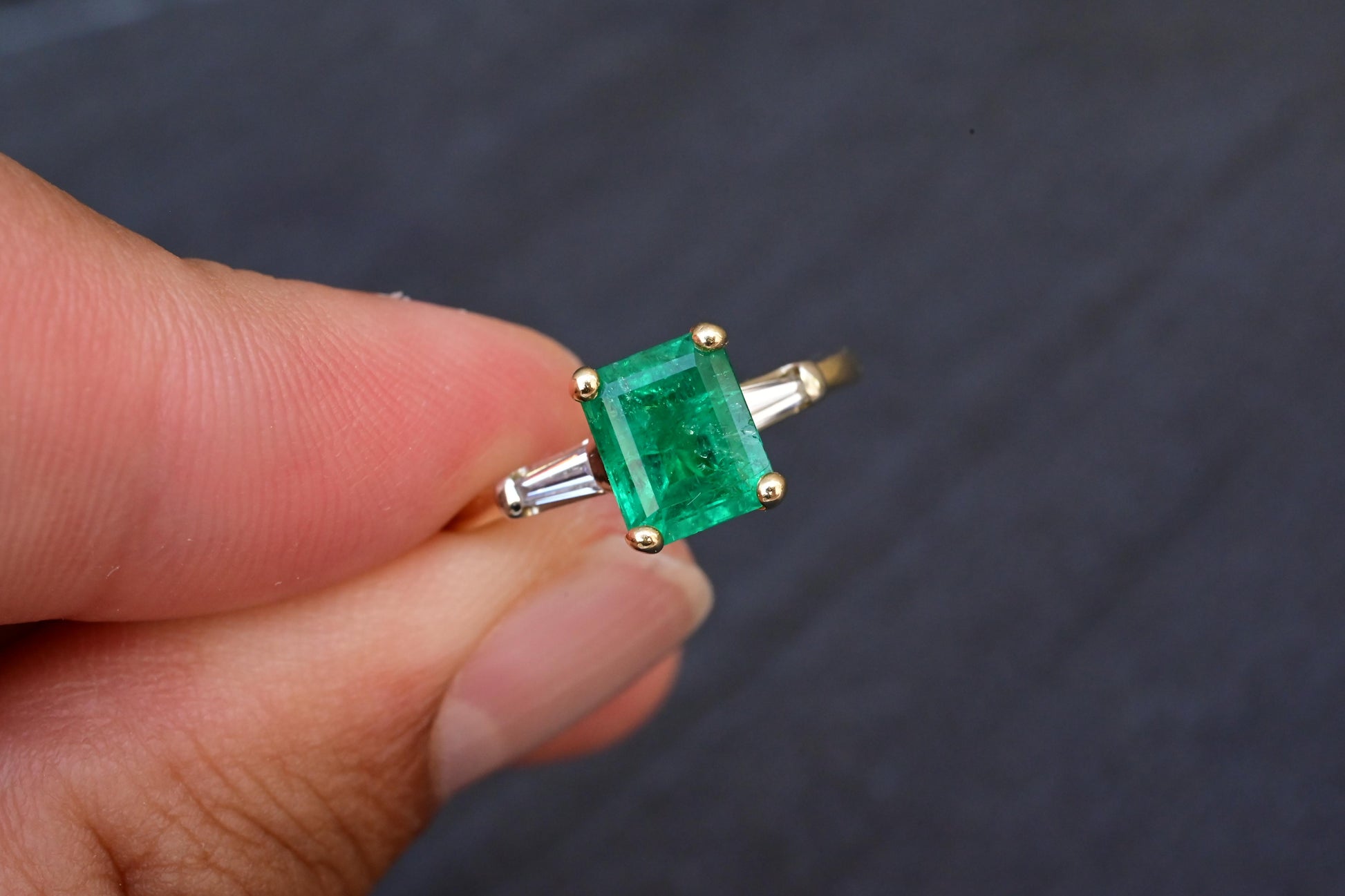 Gorgeous Deep Green Emerald & Diamond Ring IGI Certified Ring Size 6.25
