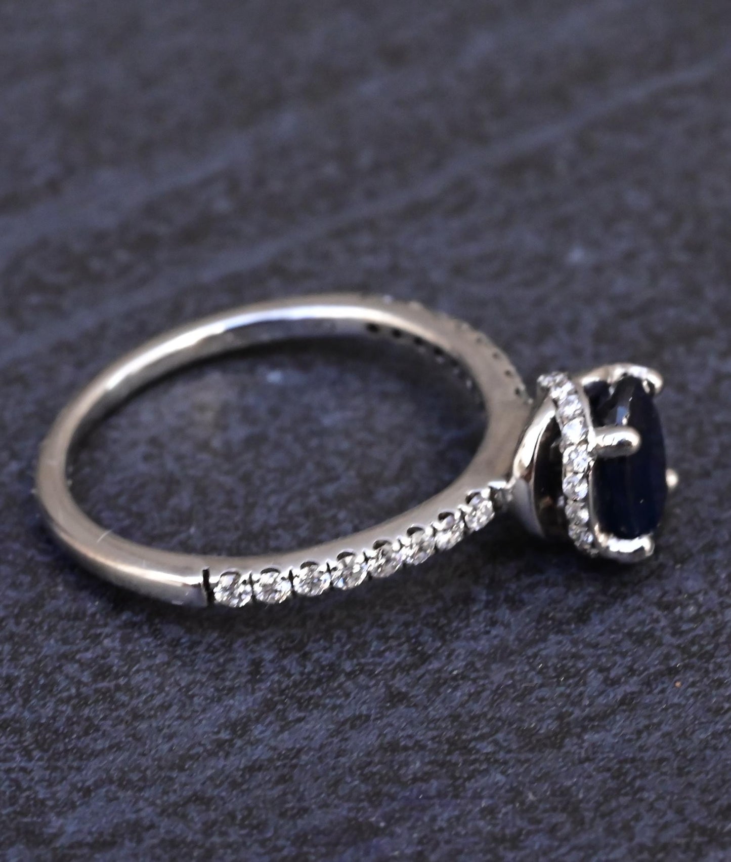 Beautiful 14K White Gold Sapphire & Diamond Ring IGI Certified Ring Size 5.
