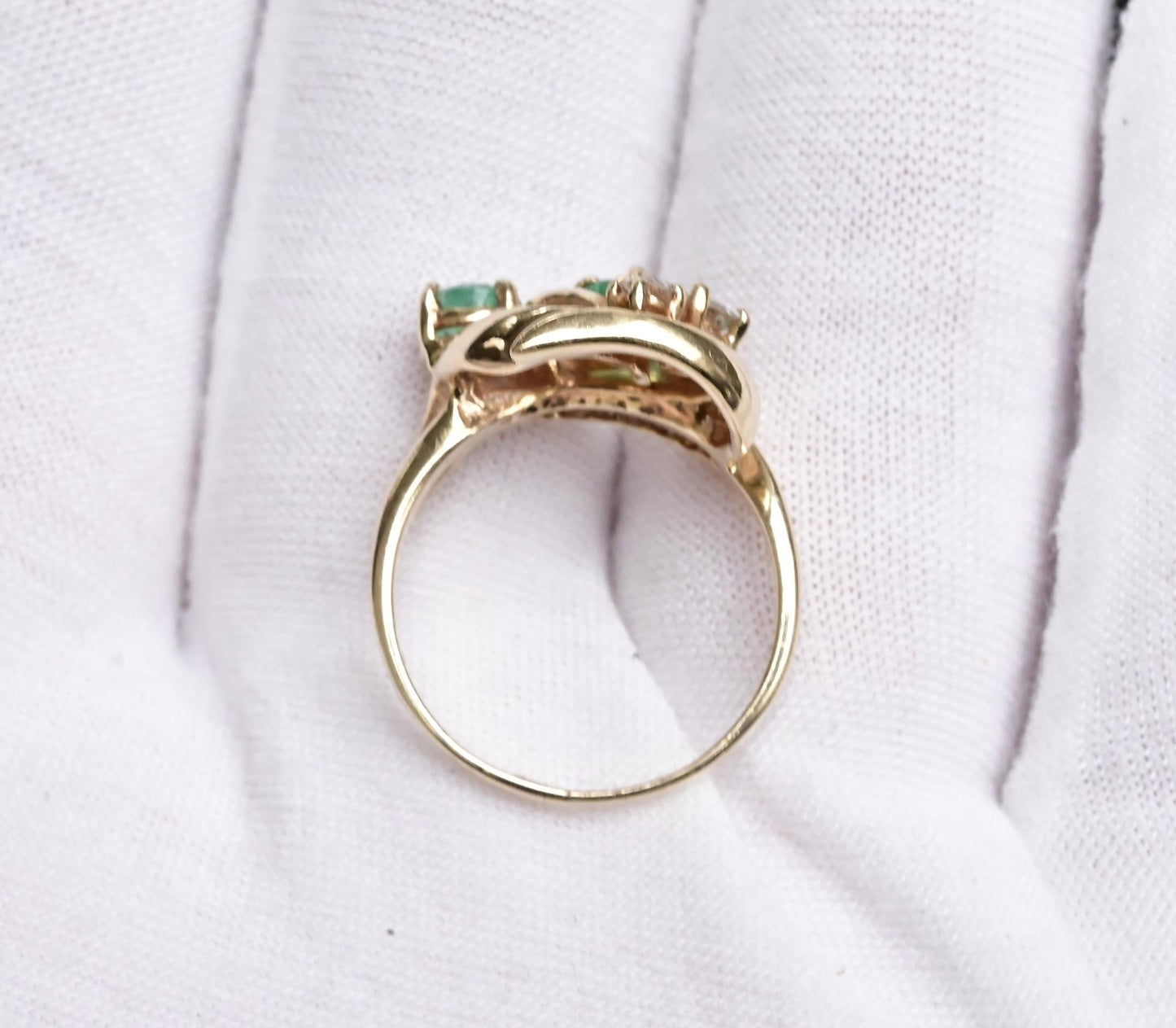 IGI Certified 14K Yellow Gold Ring with 0.70ct Natural Emeralds 0.25ct Diamonds
