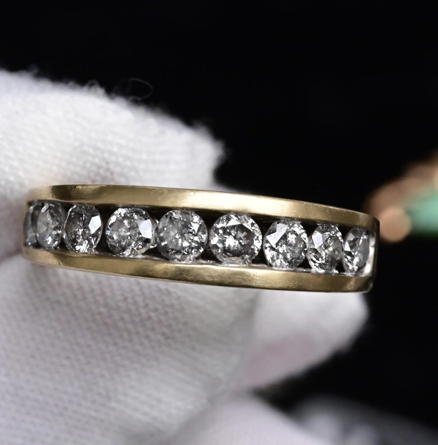 Fabulous 14K Yellow Gold Band With Natural Diamonds .90 Carats IGI Certified